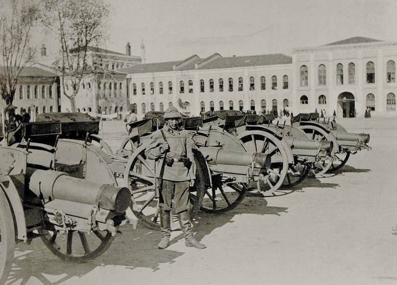 Taksim Topçu Kışlası