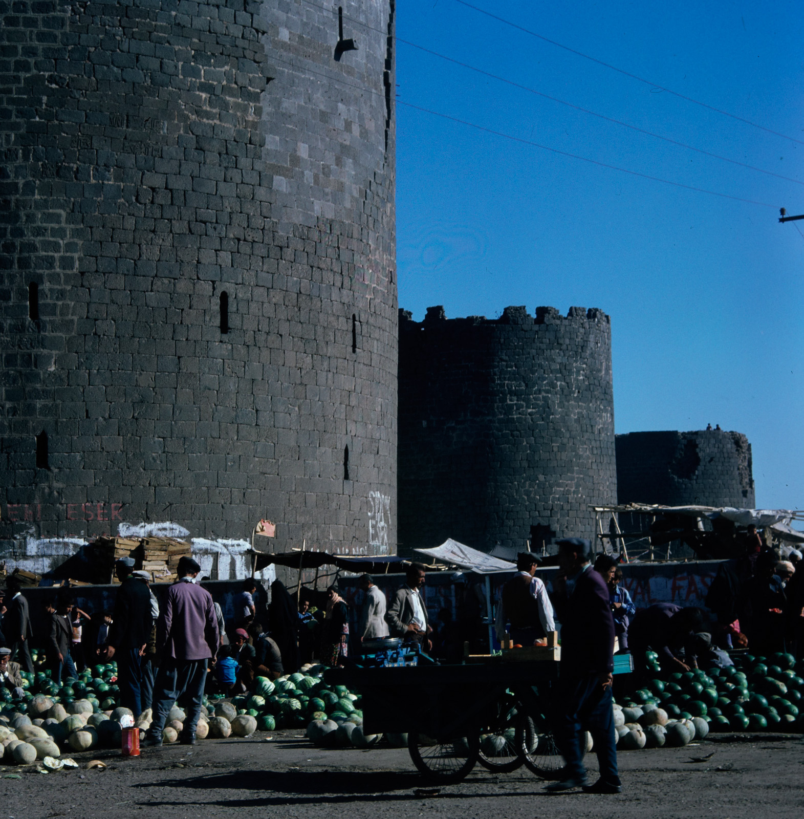 Urfa Kapı Önünde Karpuz Satıcıları