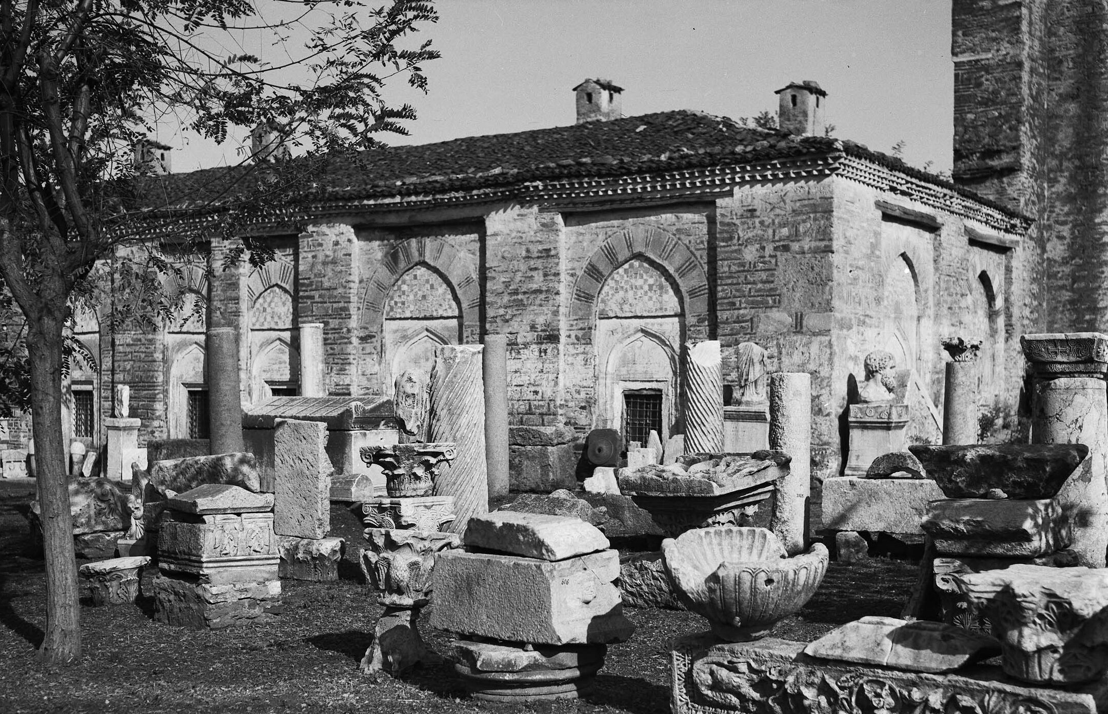Yeşil Cami Medresesi