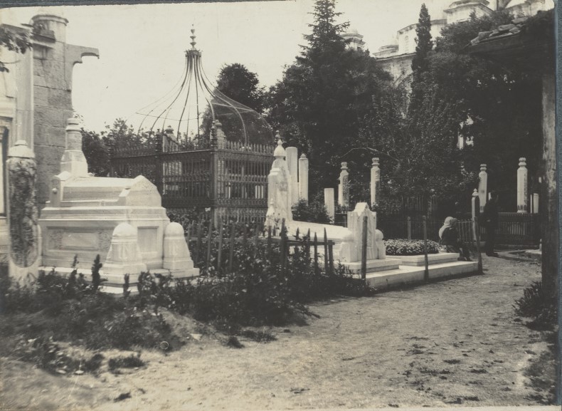 Fatih Camii Haziresi