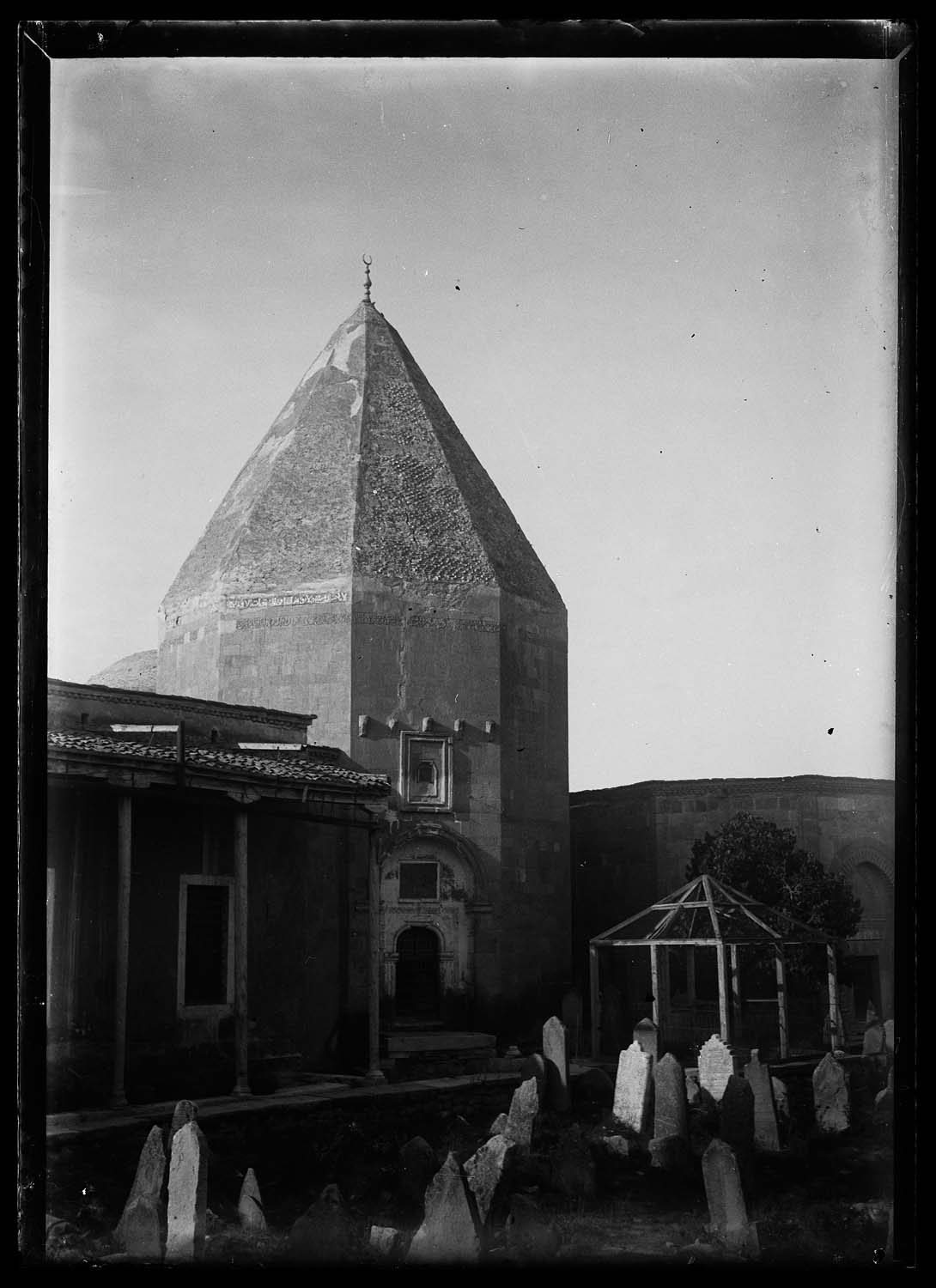 Alaaddin Keykubad Camii ve Haziresi