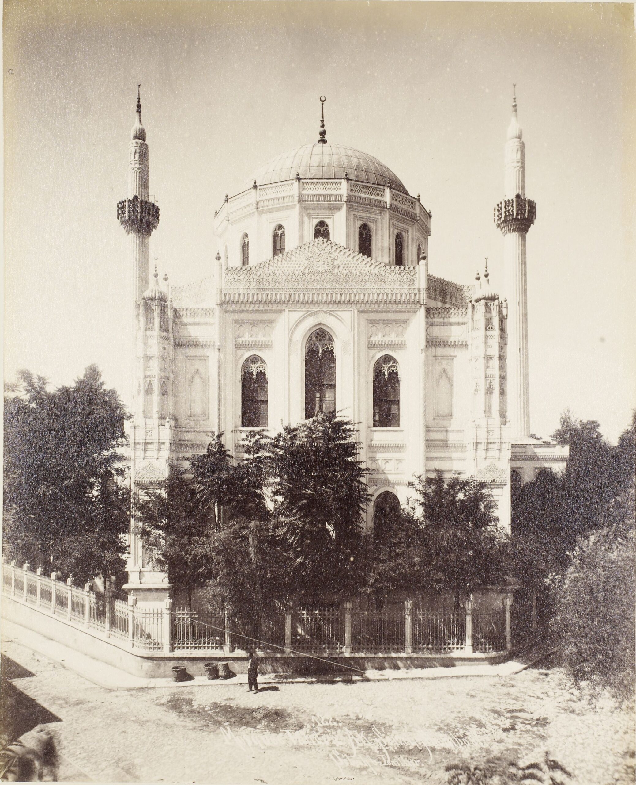 Valide Sultan Camii