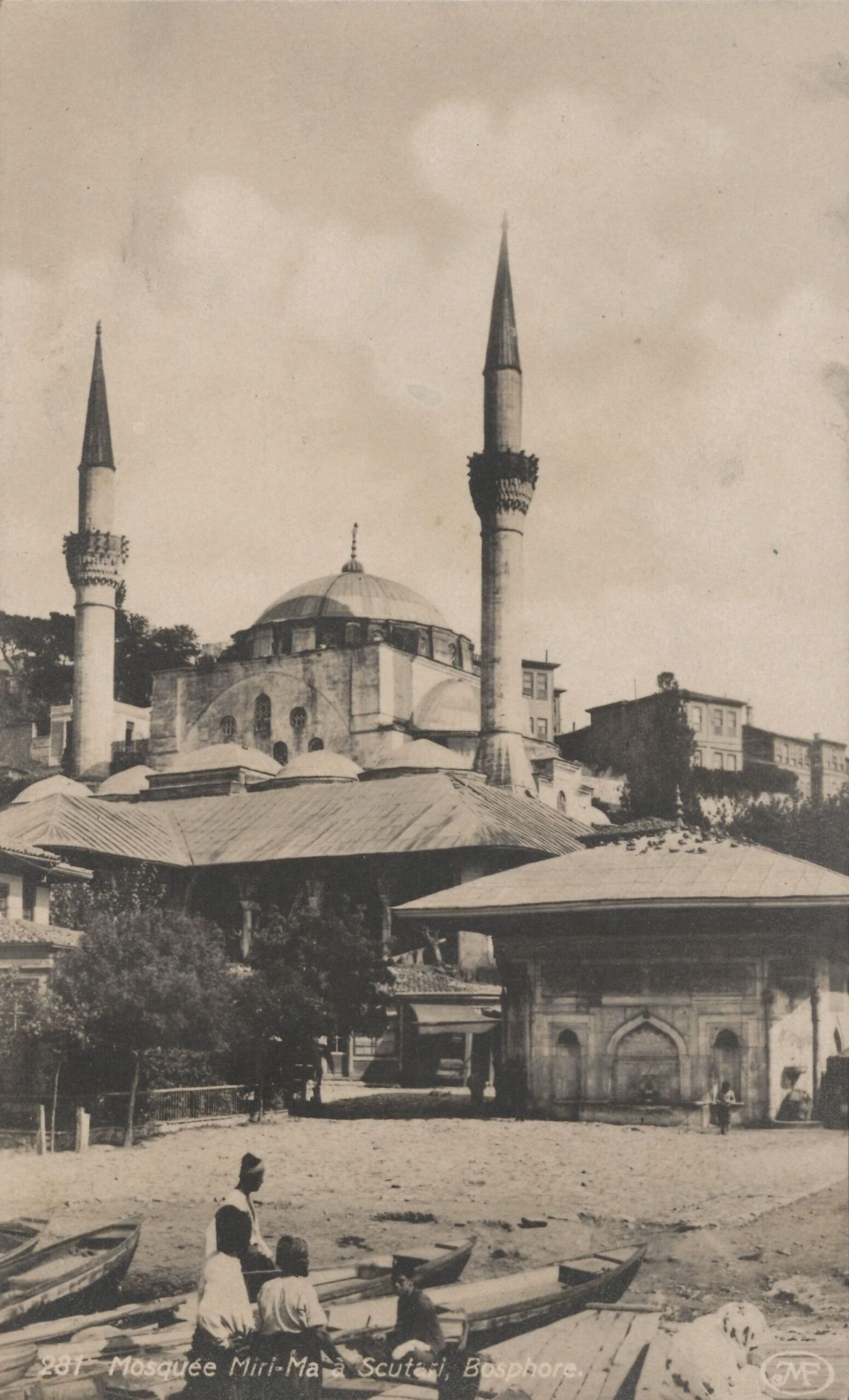Üsküdar İskelesinde Kayıkçılar, Meydan Çeşmesi ve Cami