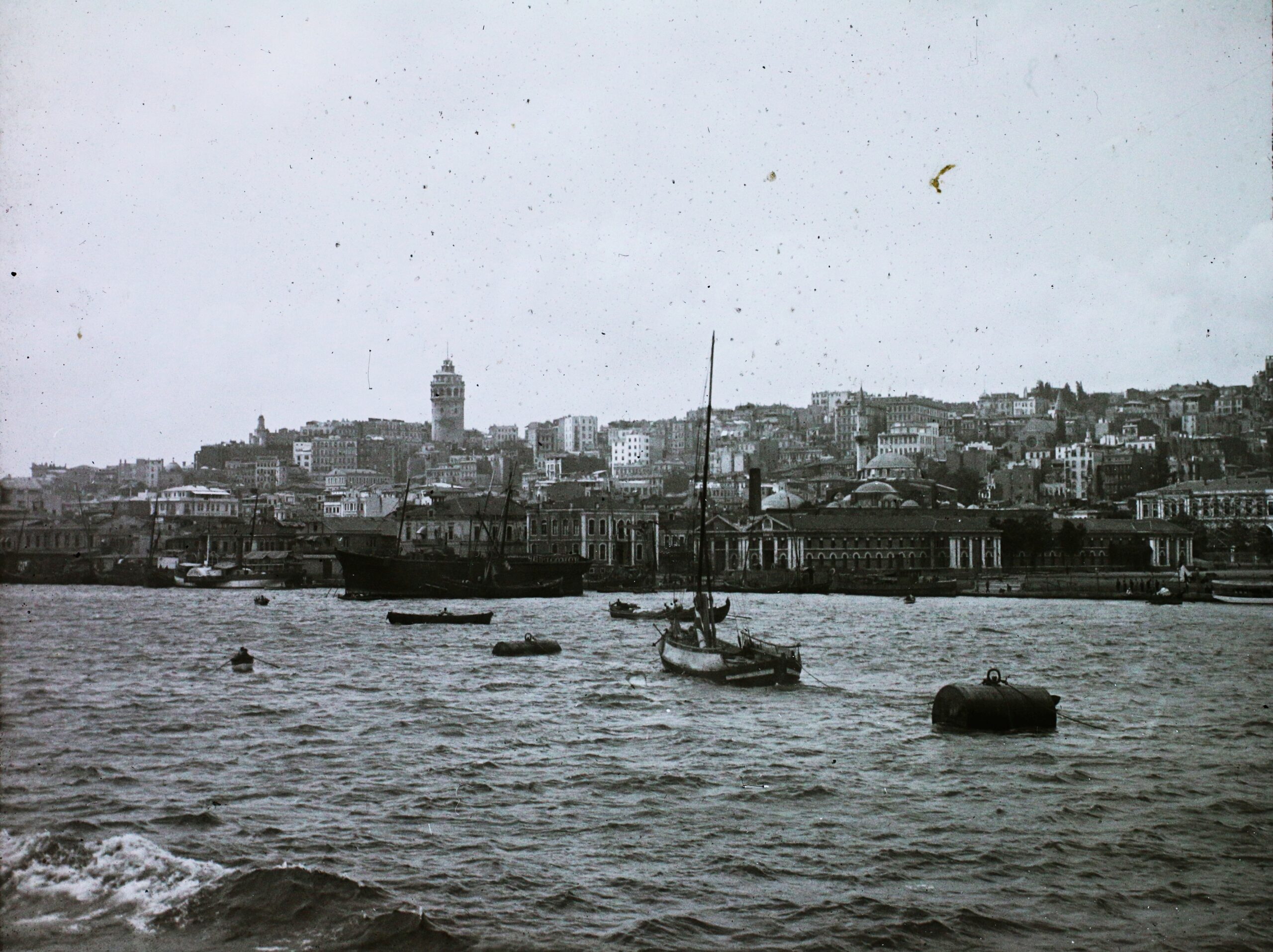 Boğaz’dan Galata’ya Bakış