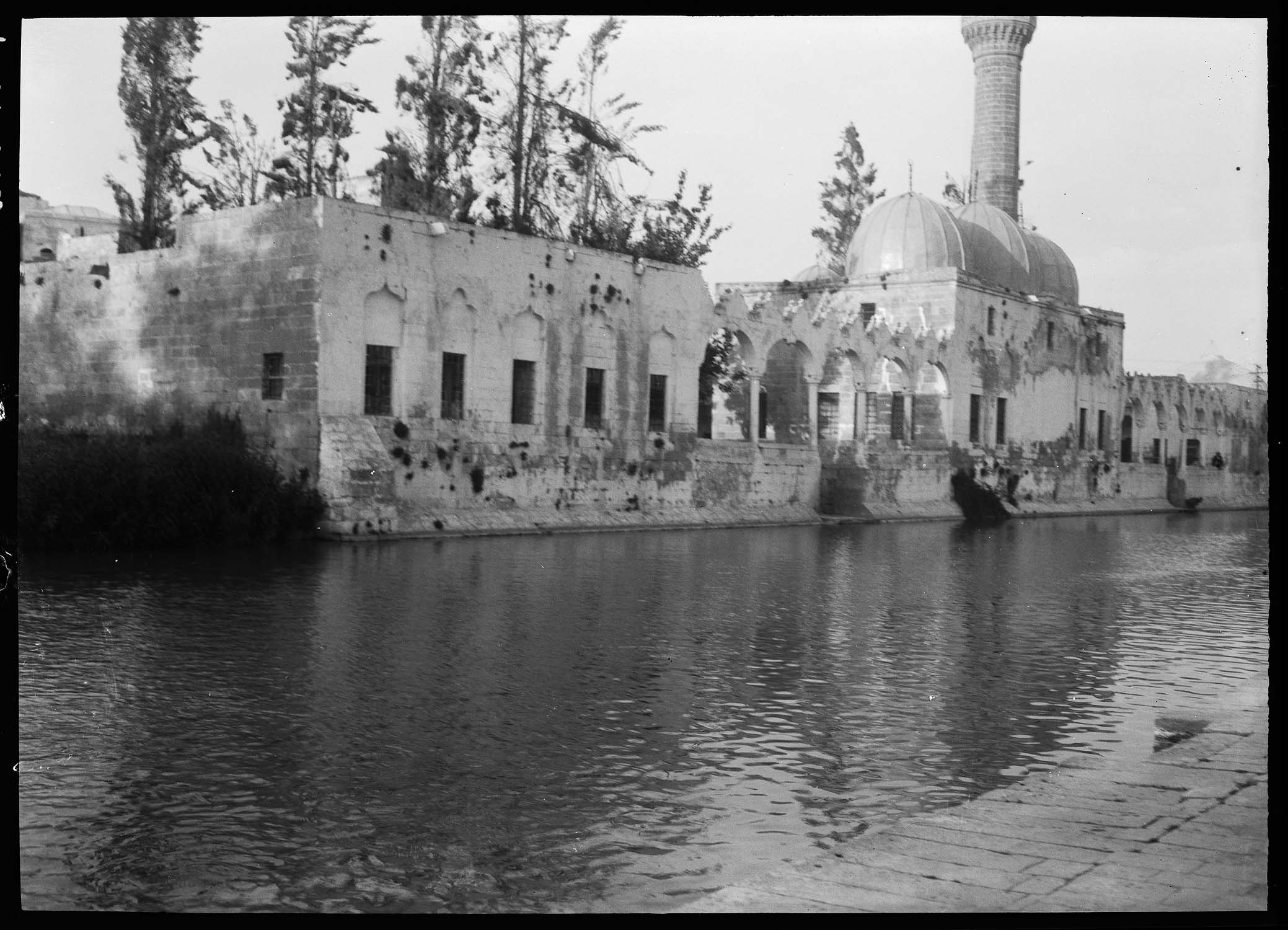 Balıklı Göl ve Rızvaniye Camii