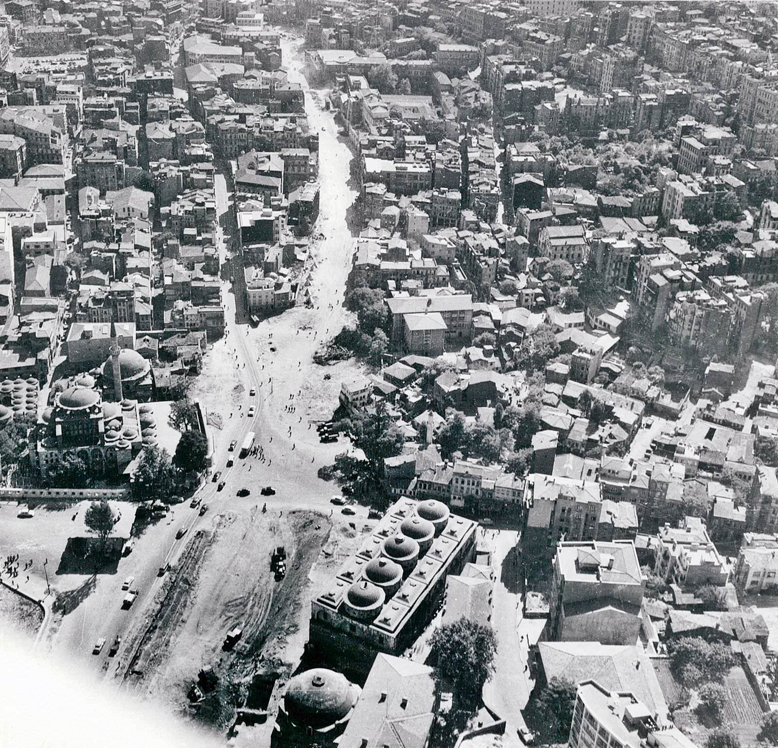 Gökyüzünden Tophane’ye Bakış