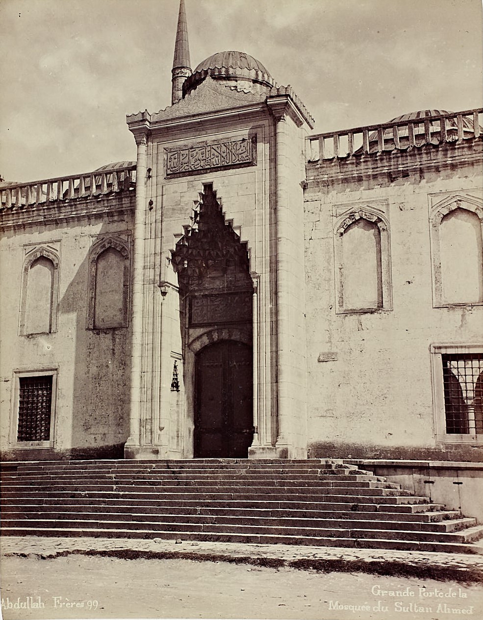Sultan Ahmet Camii Taç Kapısı