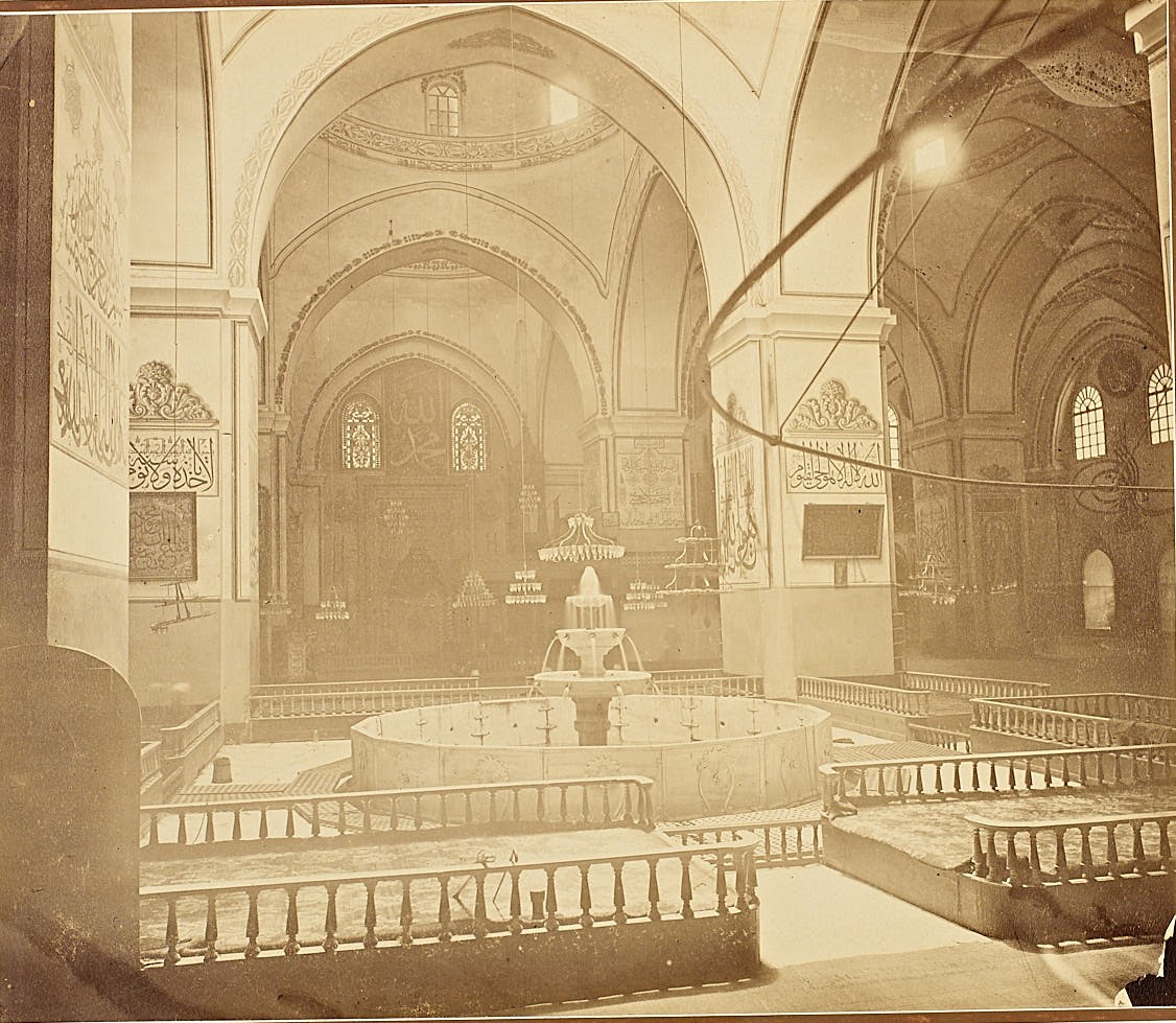 Bursa’da Cami-i Kebirin dahili