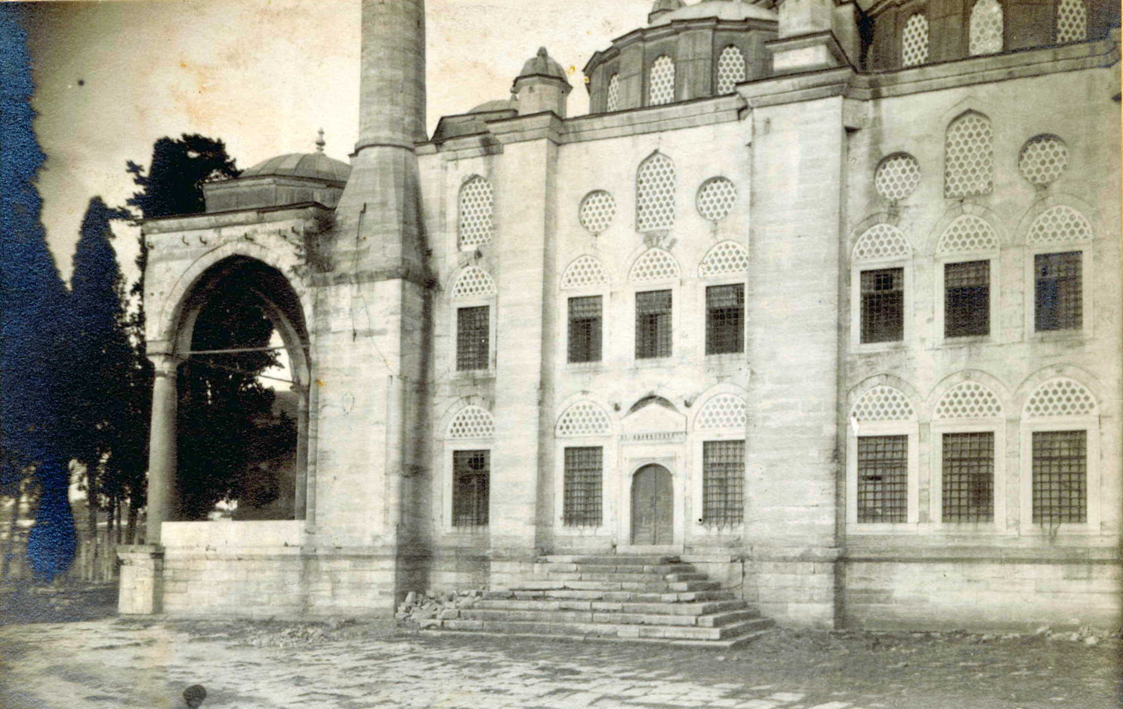 Hekimoğlu Ali Paşa Camii