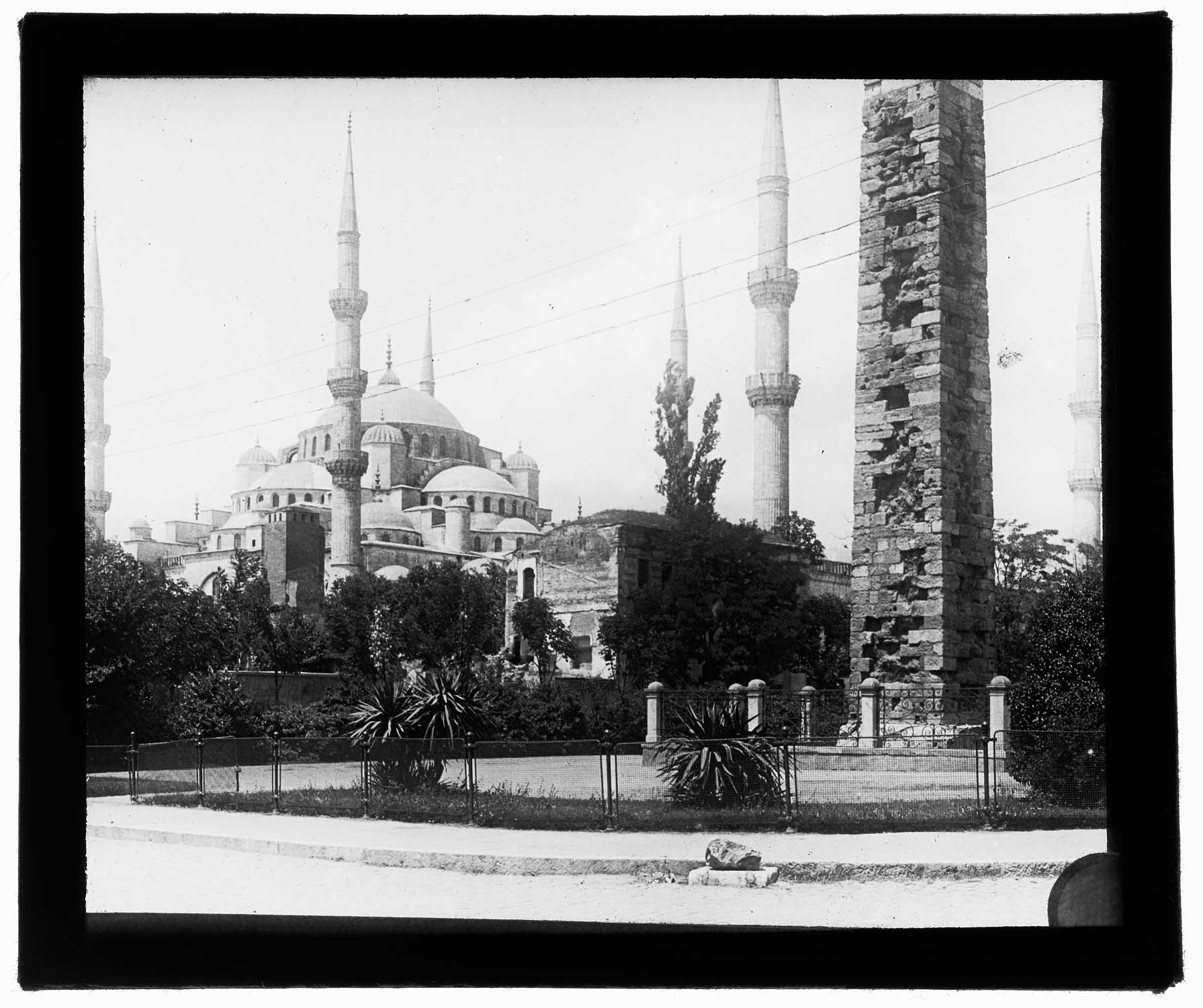 Örme Sütun ve Sultan Ahmet Camii