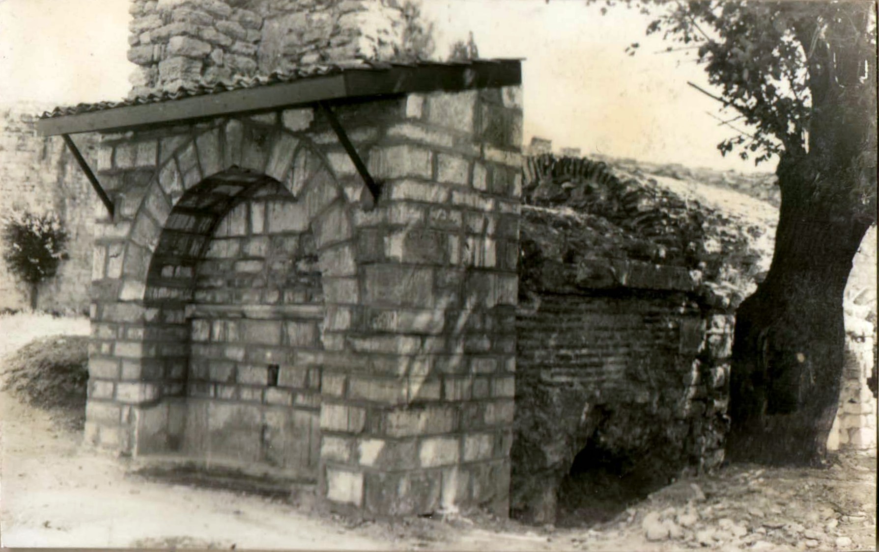 Yedikule Hisarı Fatih Çeşmesi