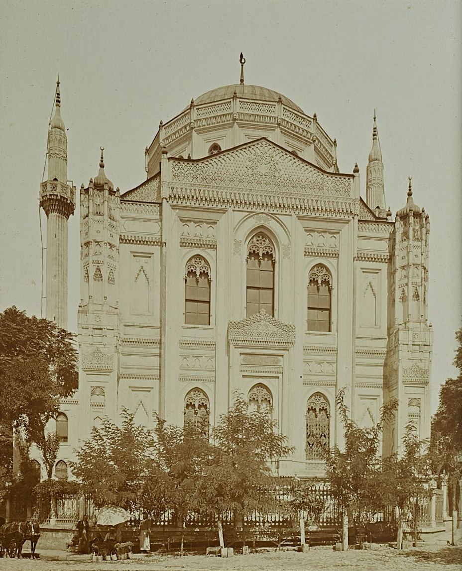 Aksaray Pertevniyal Valide Sultan Camii