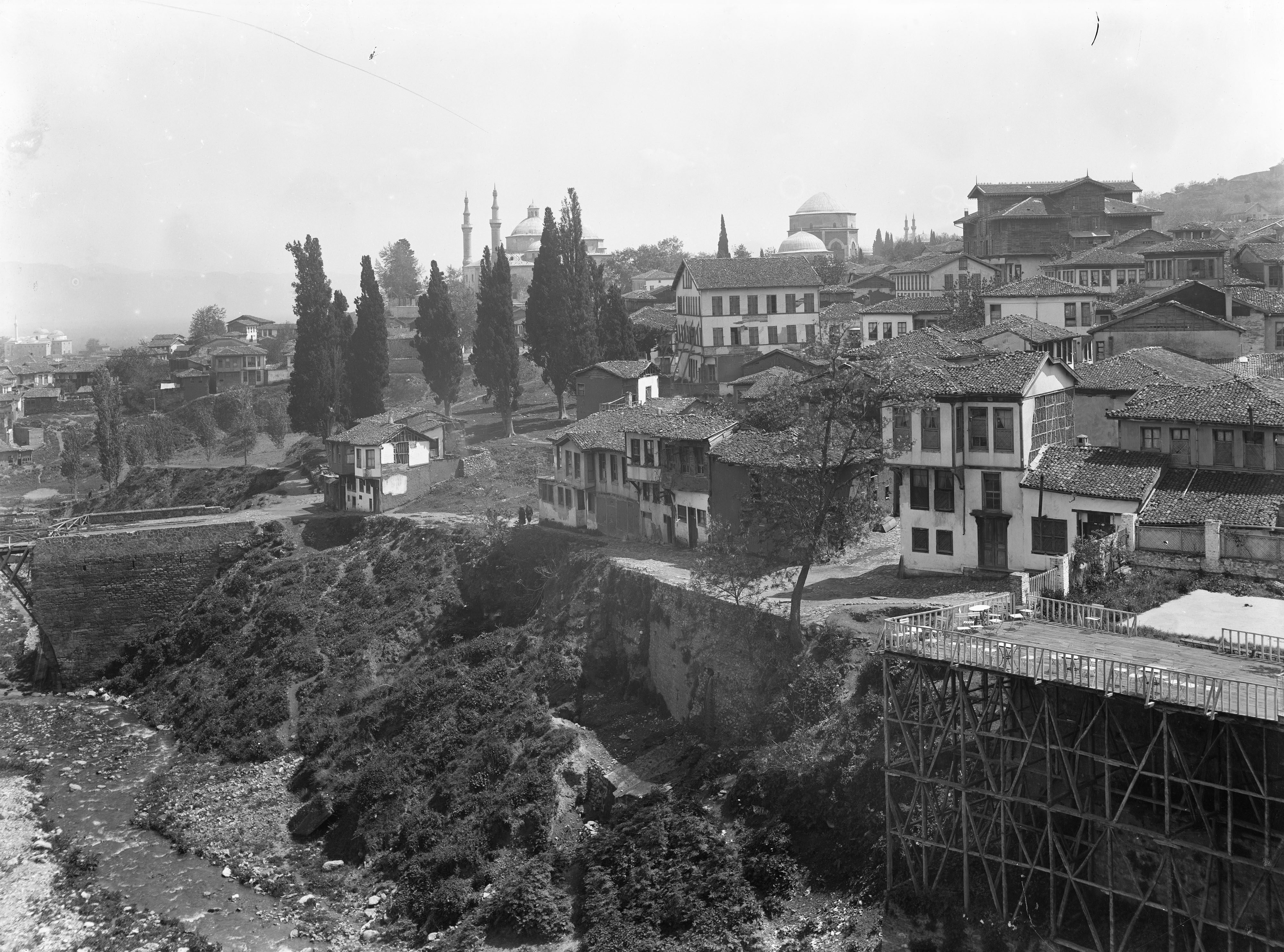 Setbaşı’ndan Yeşil Türbe Yönüne Bakış