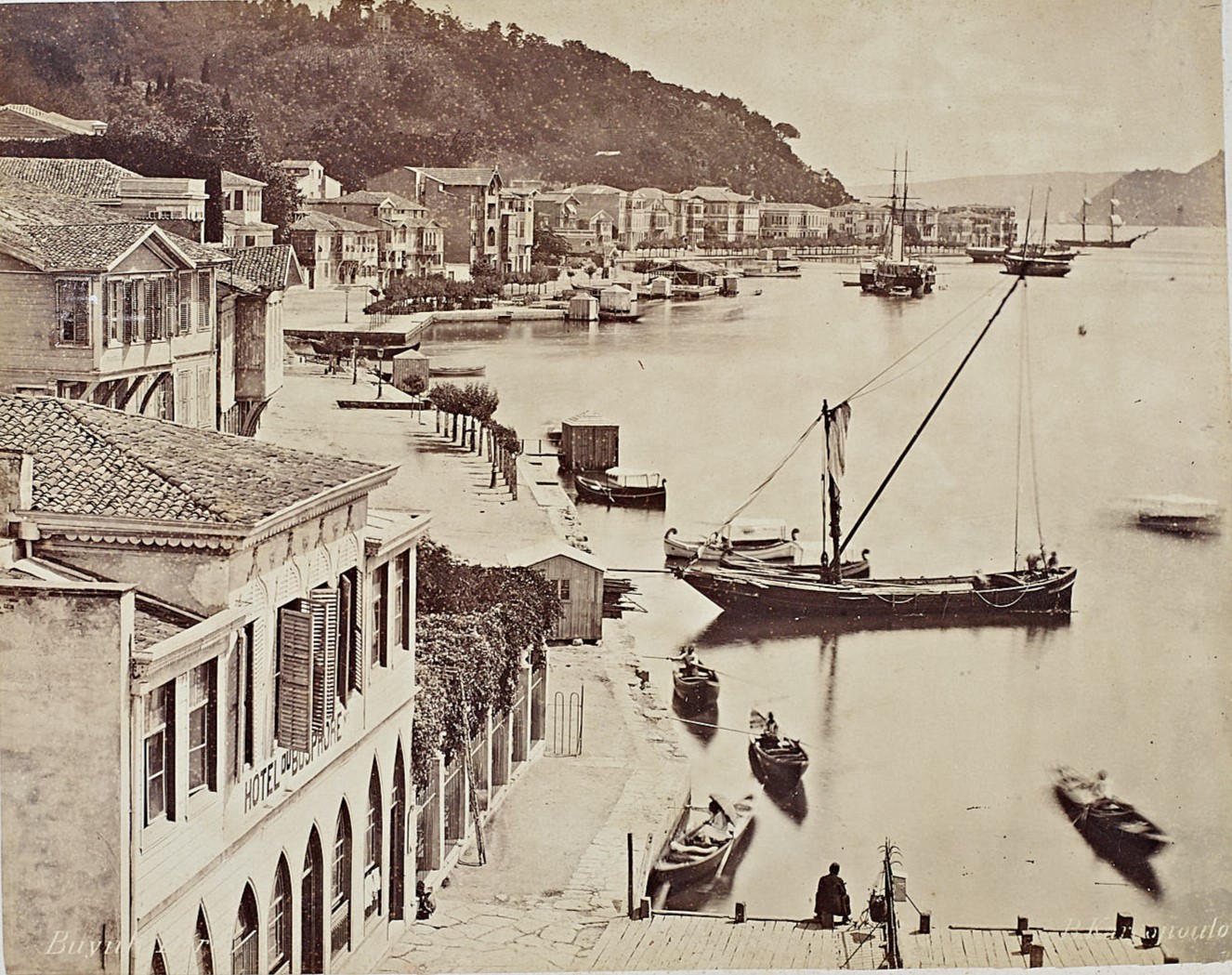 Büyükdere Yalıları: Piyasa Caddesi