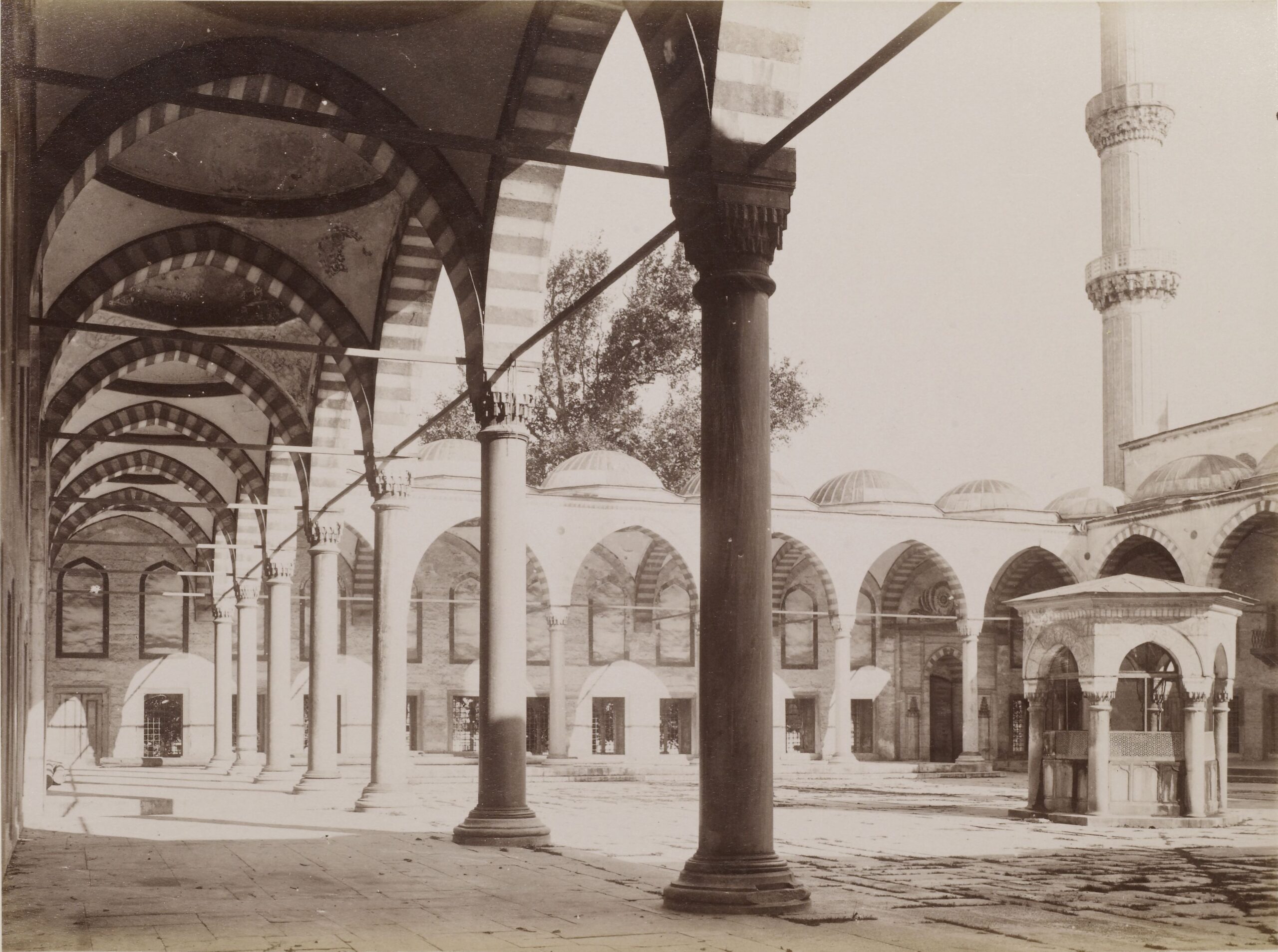 Sultan Ahmet Camii Avlusu