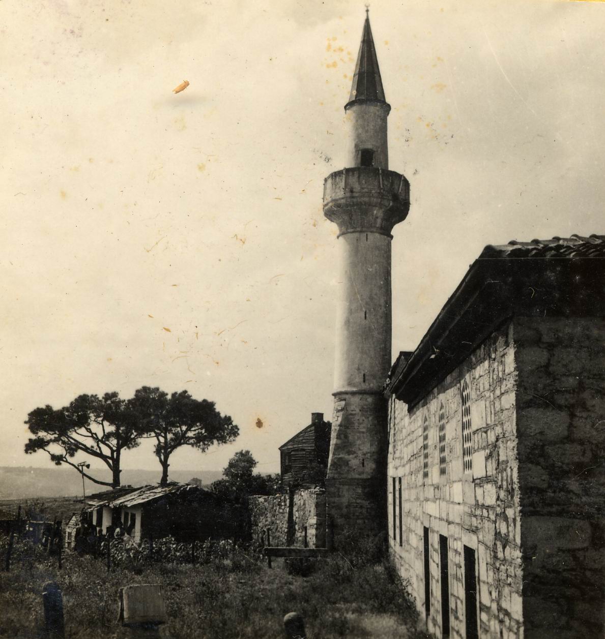 Haşimi Emir Osman Camii