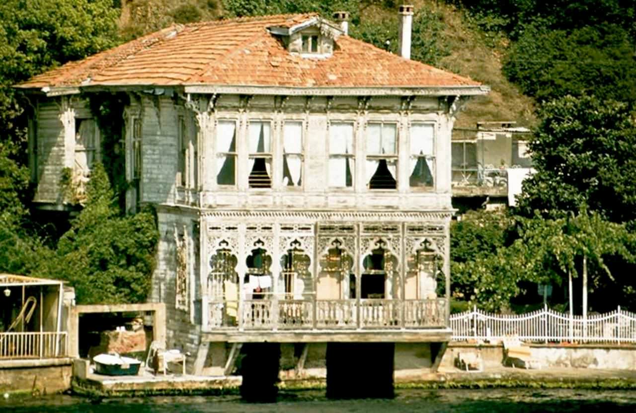 Ethem Pertev Yalısı