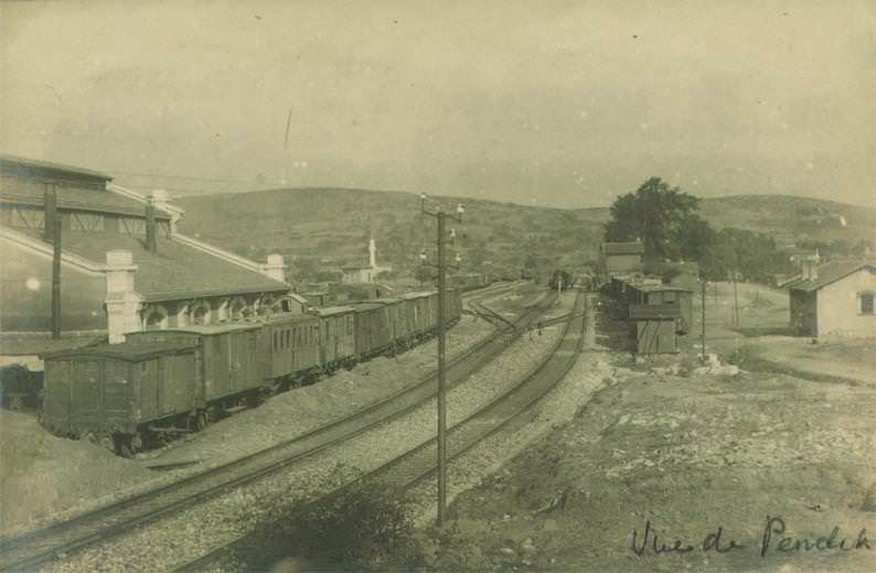 Pendik İstasyonu’öna Doğru Bakış