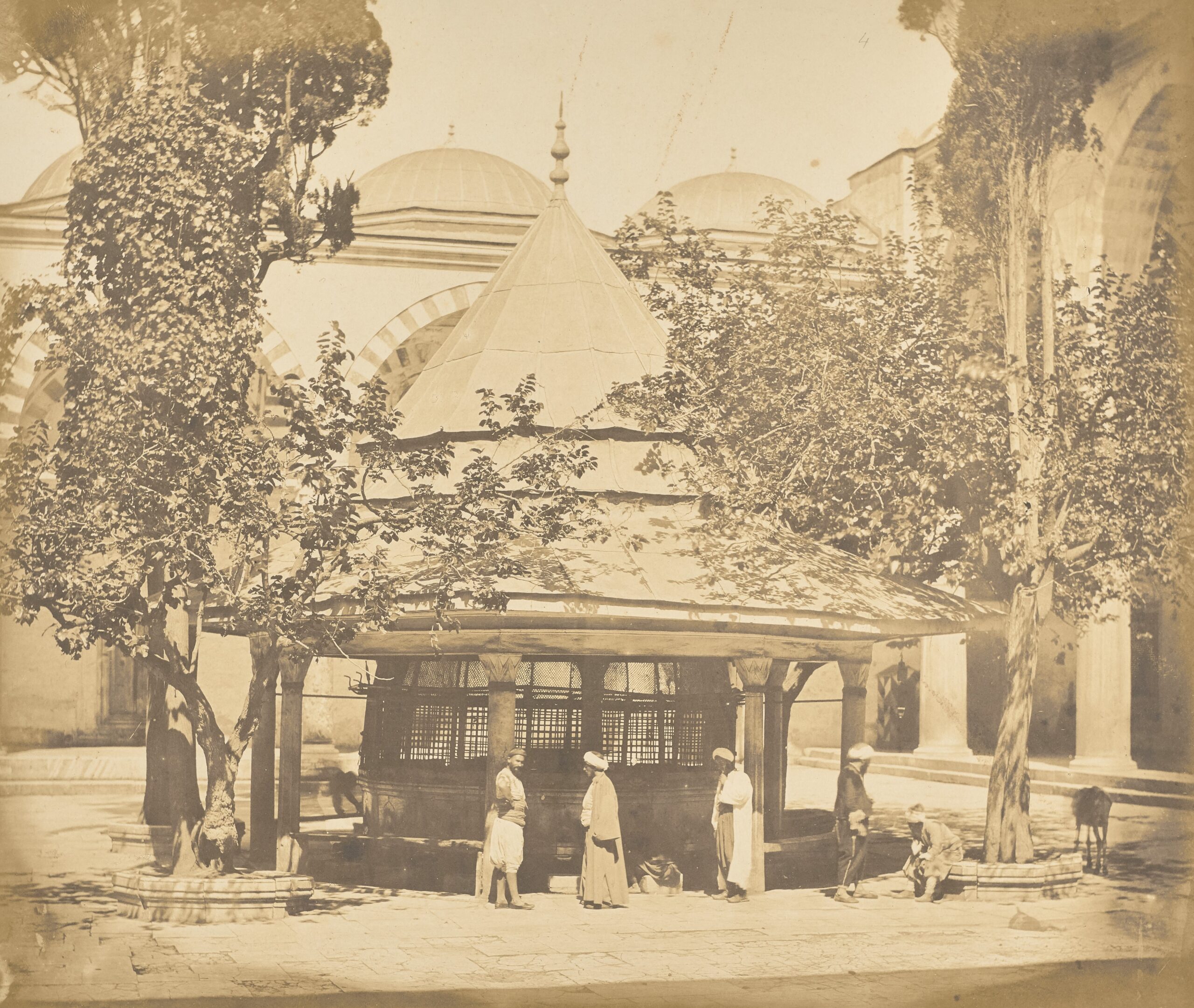 Fatih Camii Şadırvanı
