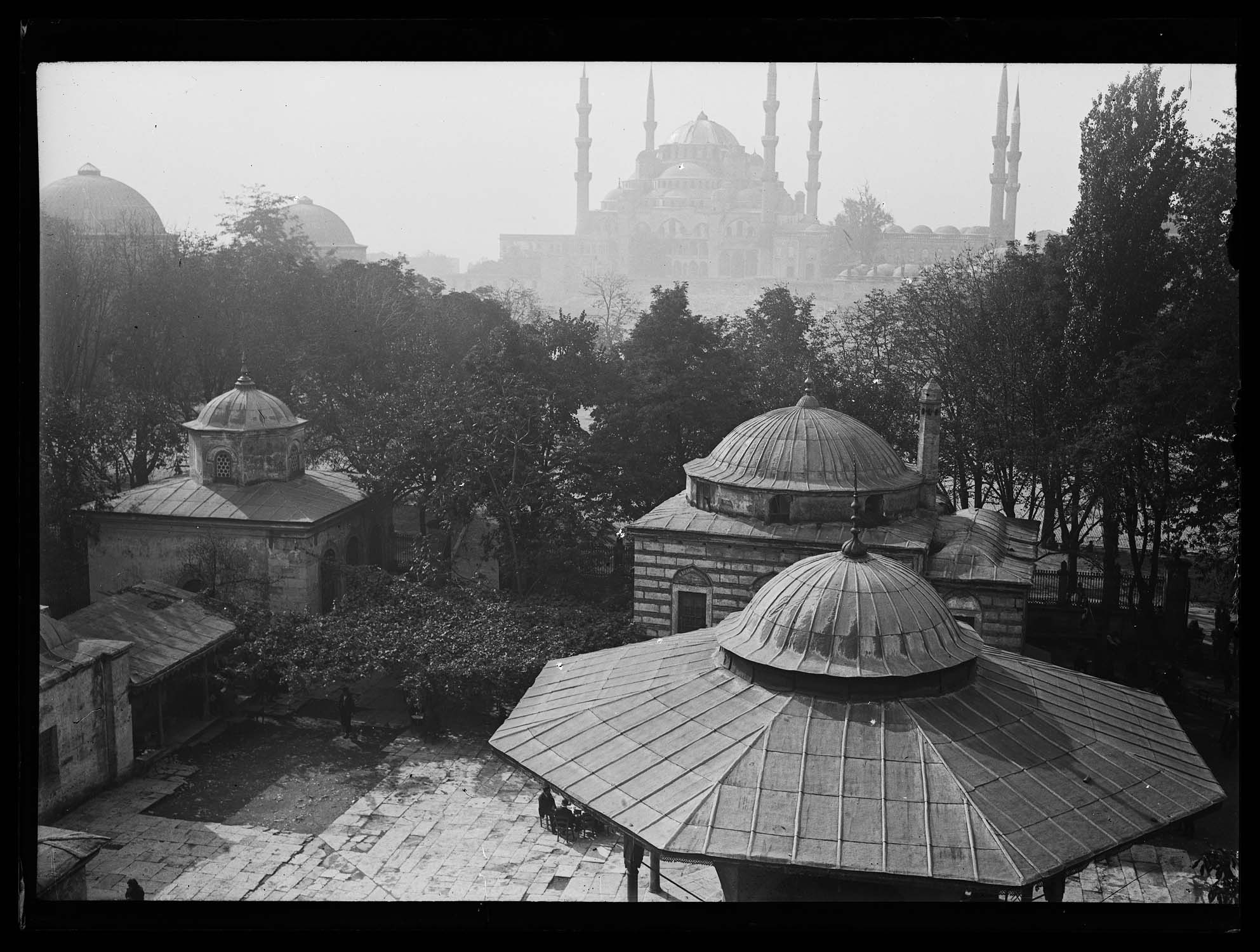 Ayasofya’dan Sultan Ahmet’e Bakış
