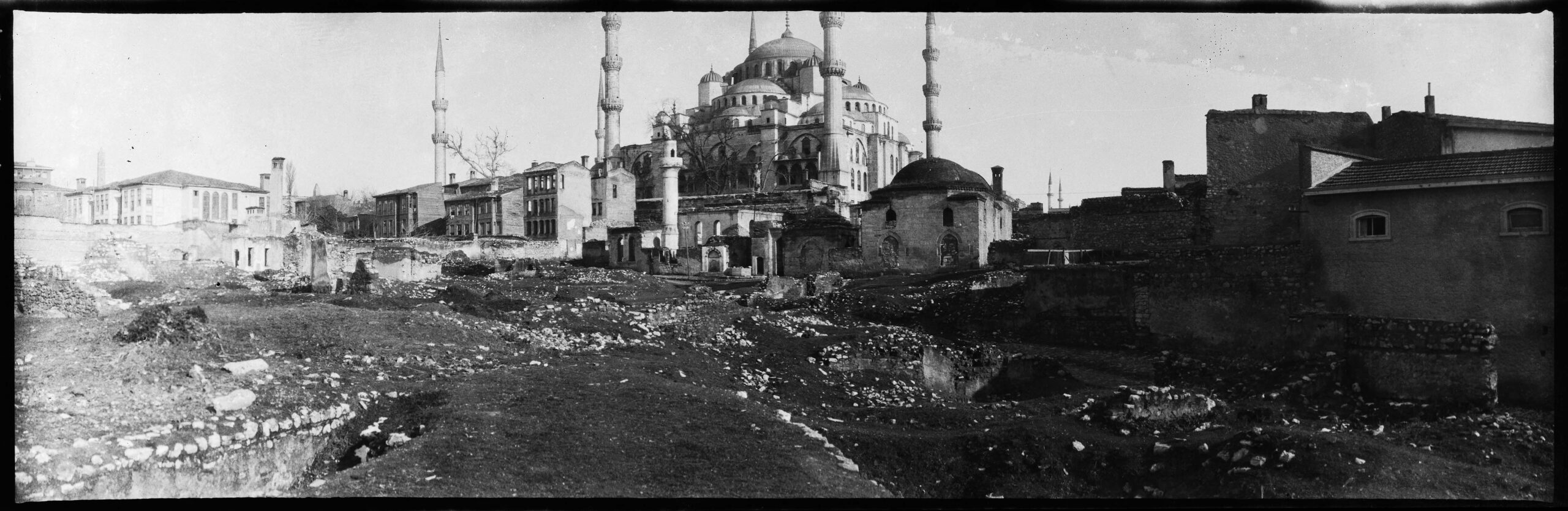 Sultan Ahmet Camii; Güney ve Doğu Cepheleri
