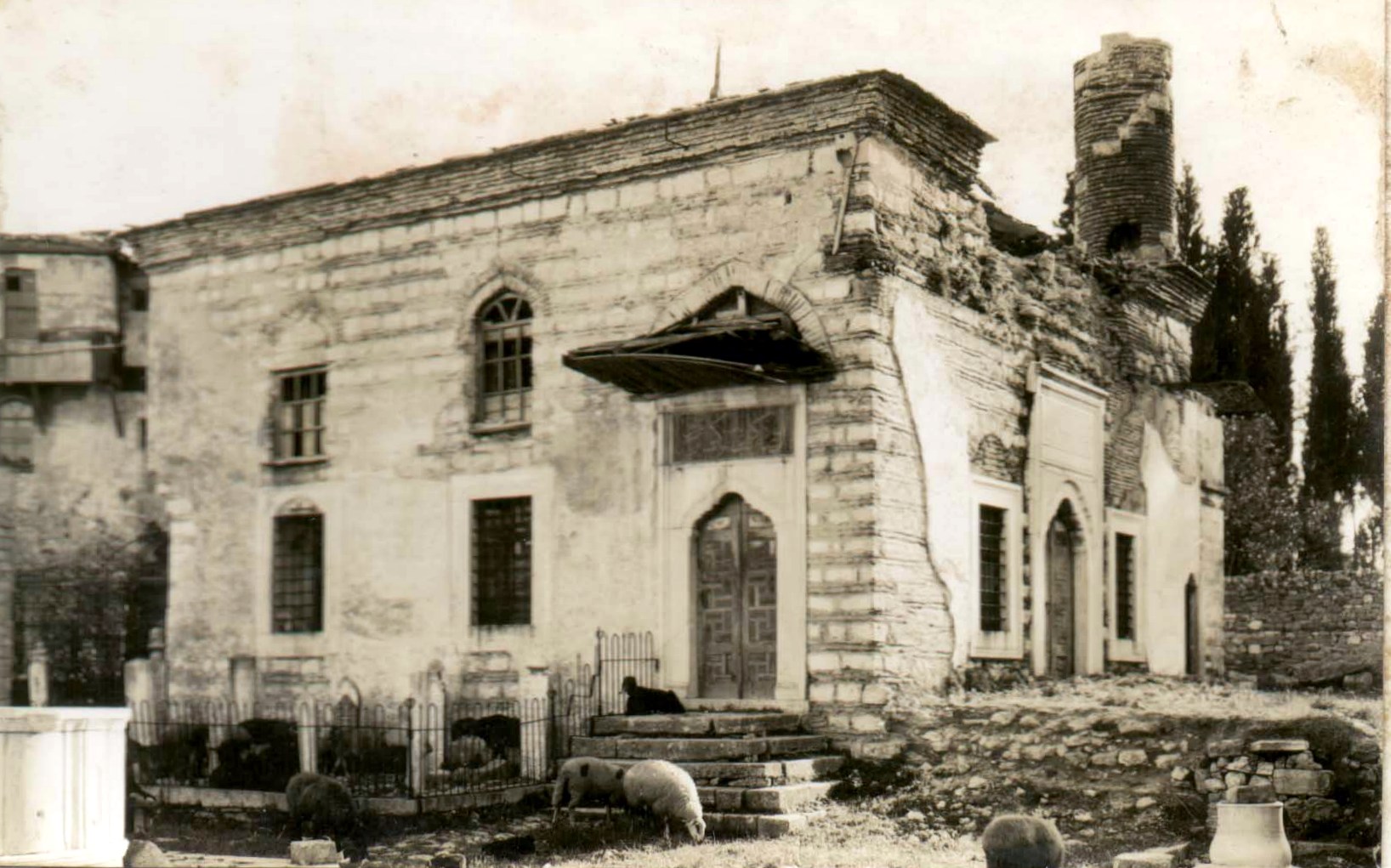 Maktul Mustafa Paşa Camii ve Tekkesi