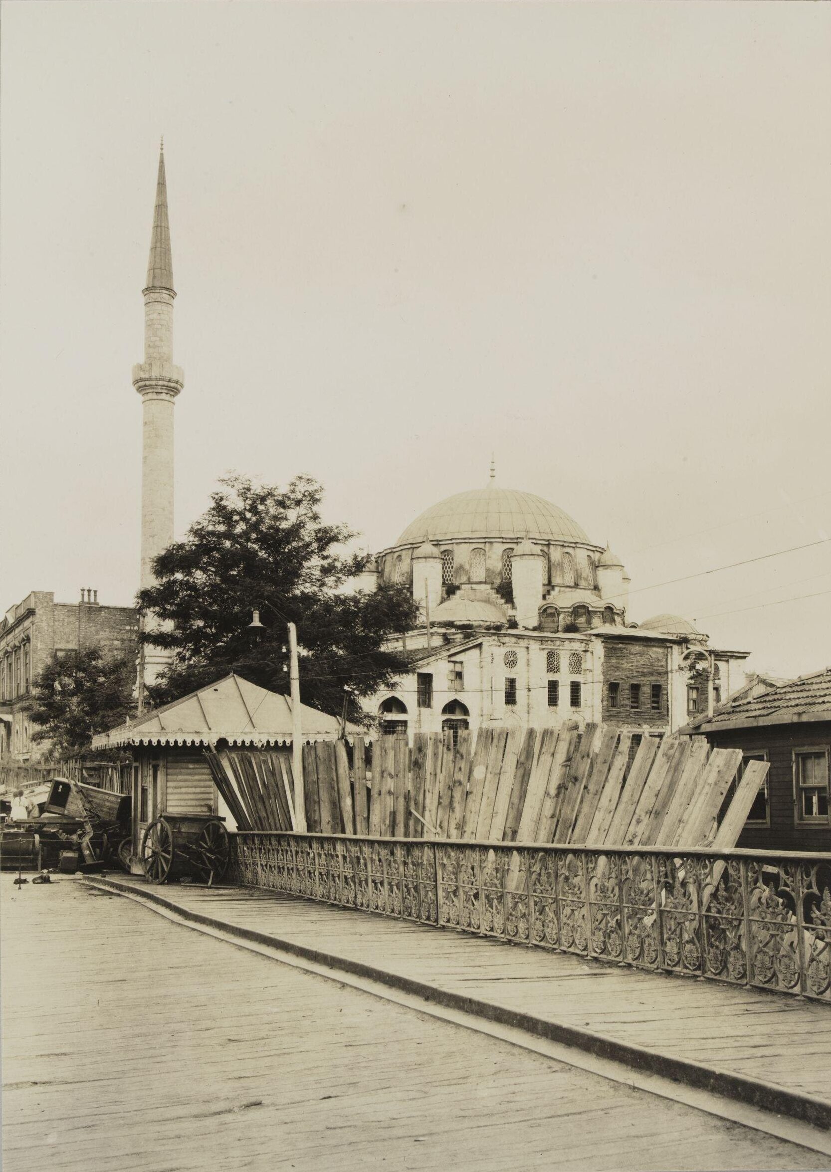 Unkapanı Köprüsü’nden Azapkapı Sokullu Mehmet Paşa Camii