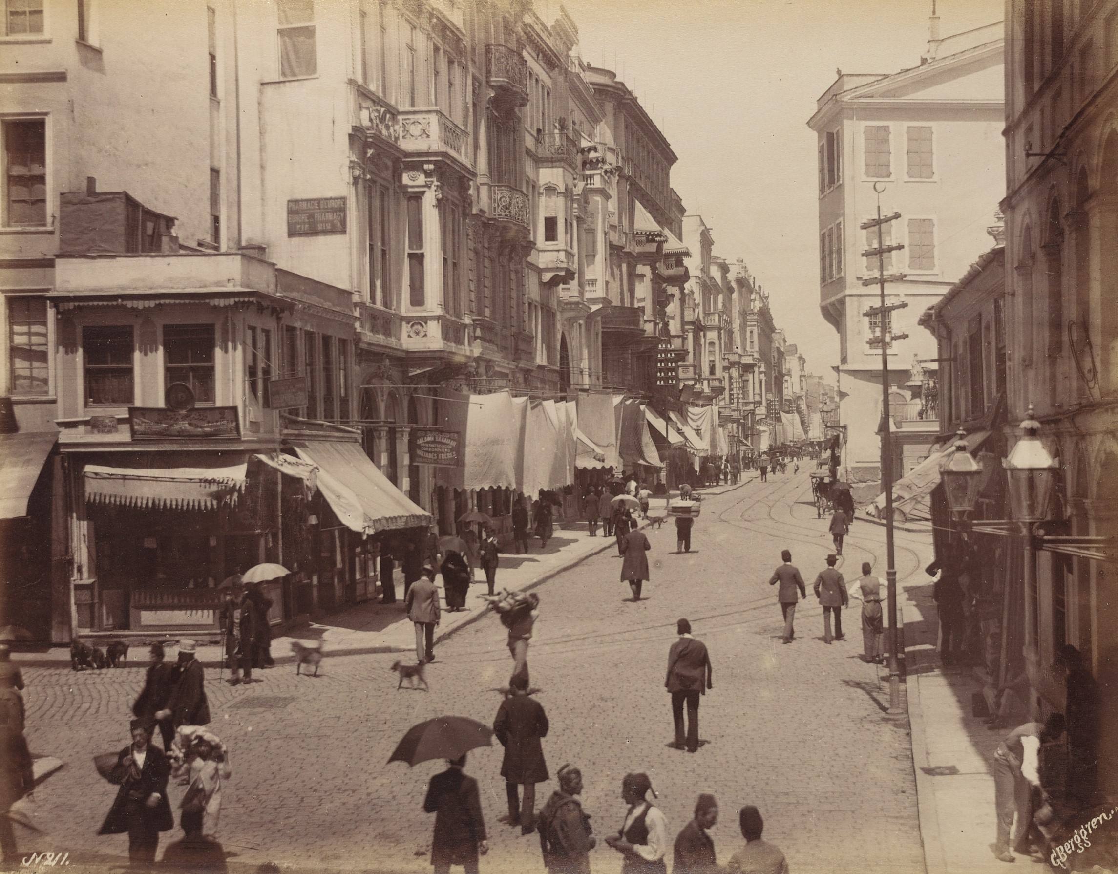 İstiklâl Caddesi