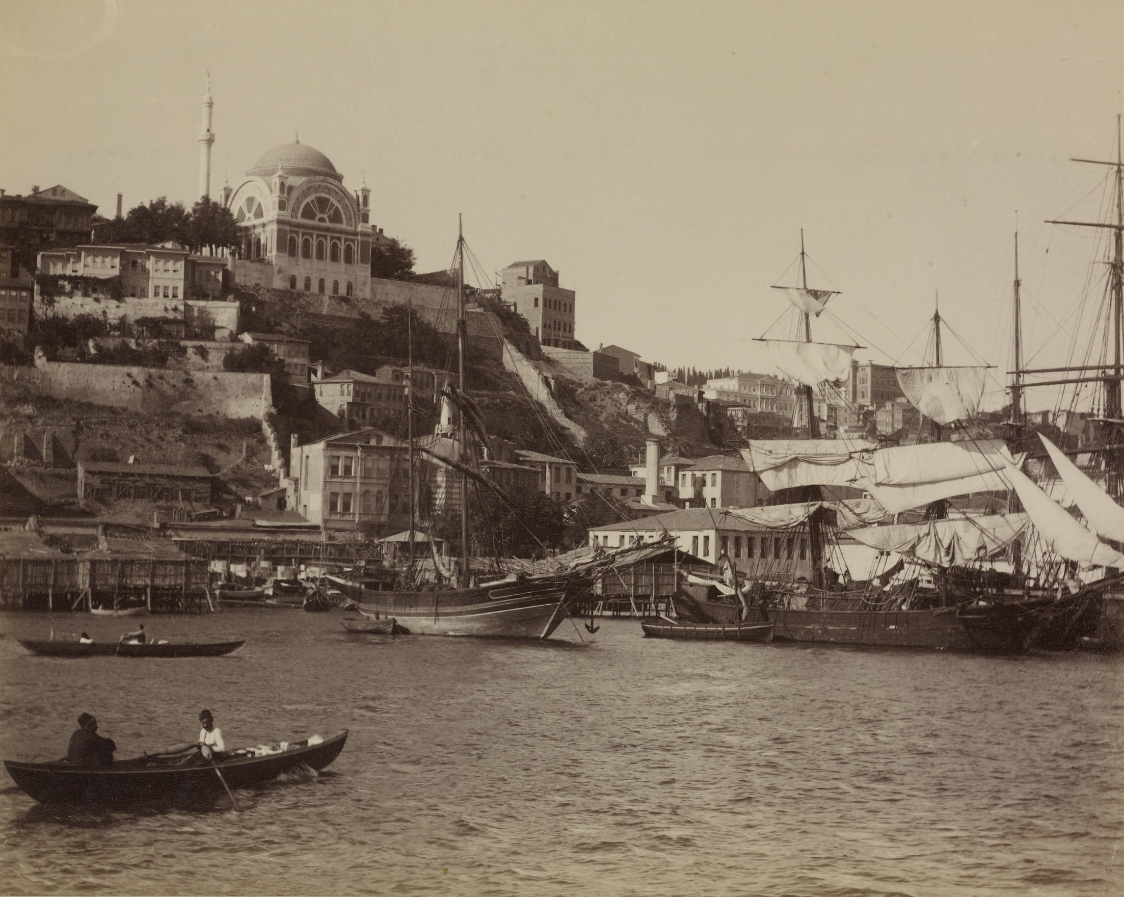 Fındıklı ve Cihangir Camii