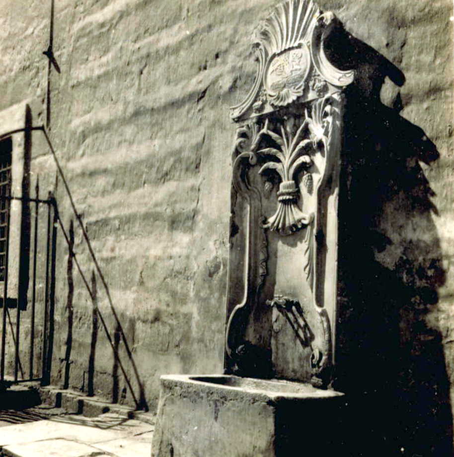 Darphane Çeşmesi