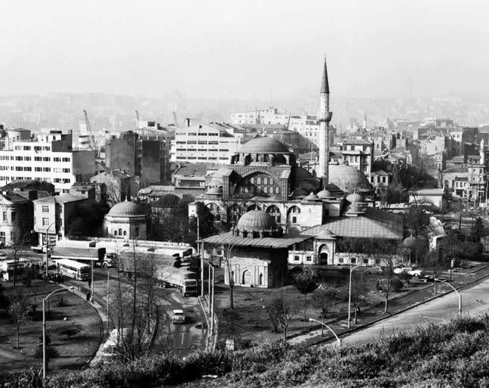 Tophane Kılıç Ali Paşa Camii ve Çevresi