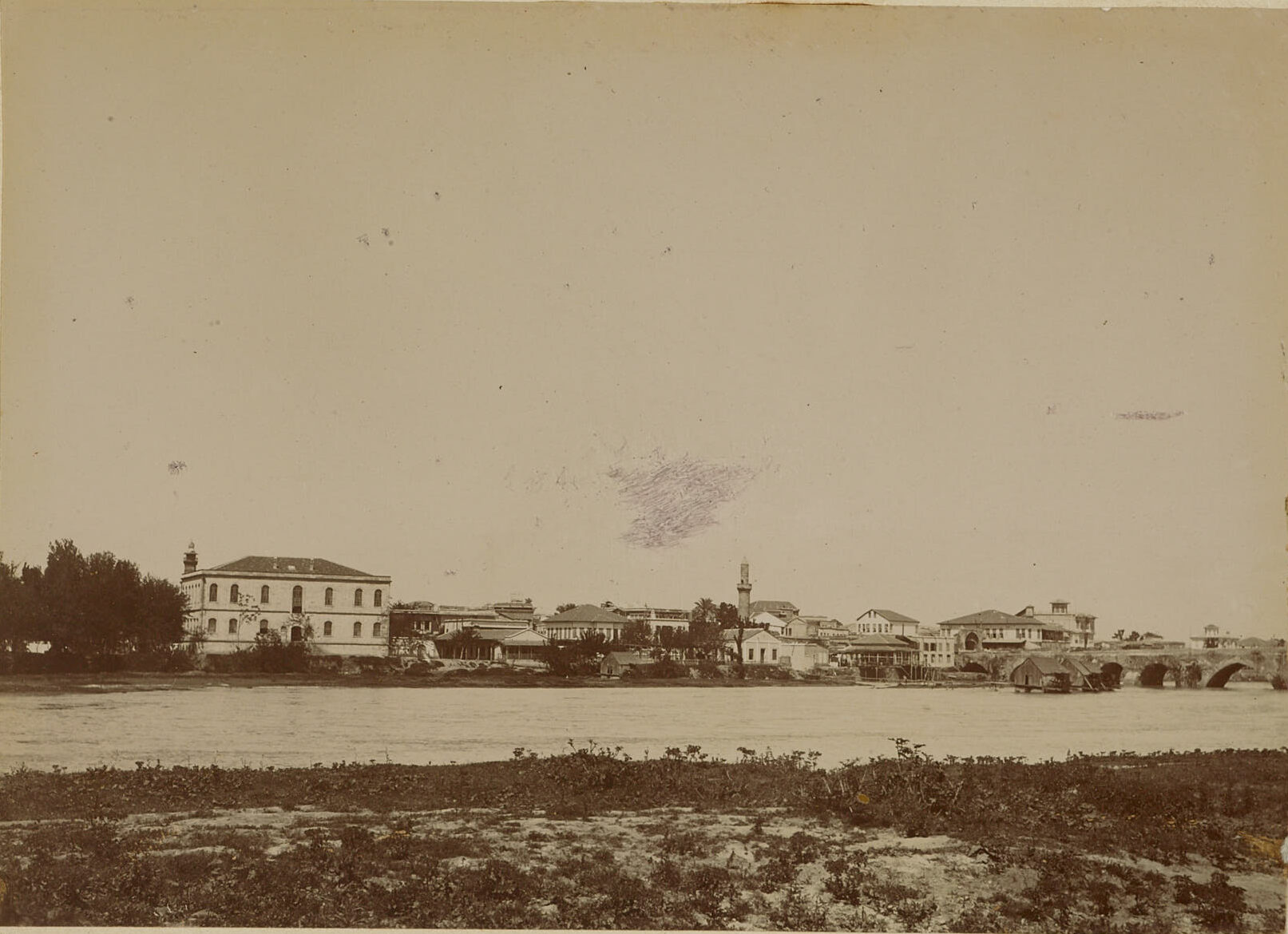 Seyhun (Seyhan) Nehri’nin sahili