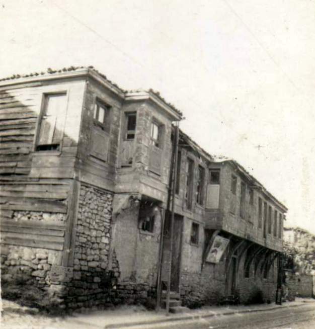 Kadem-i Şerif Tekkesi