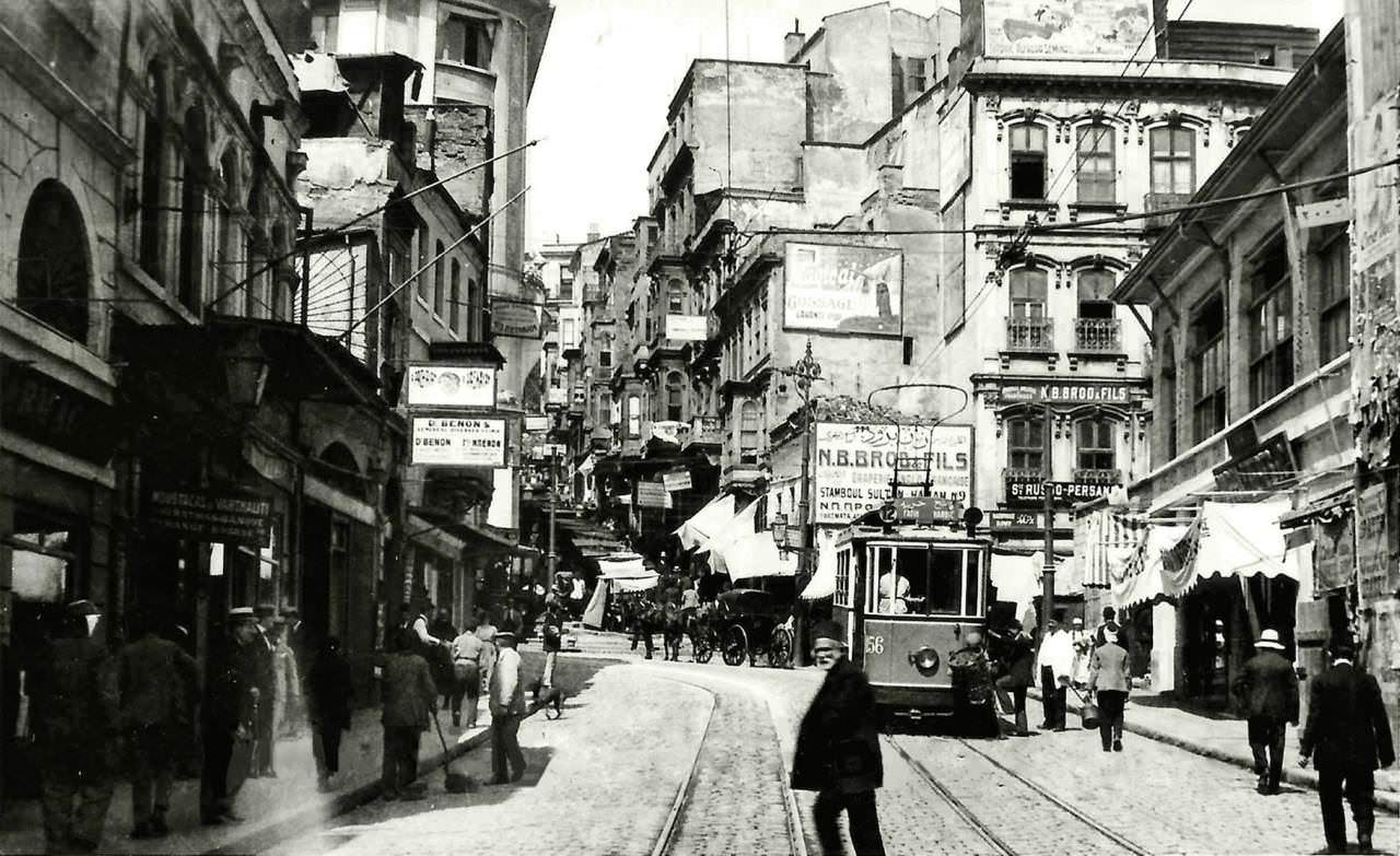 Karaköy’de Tramvay
