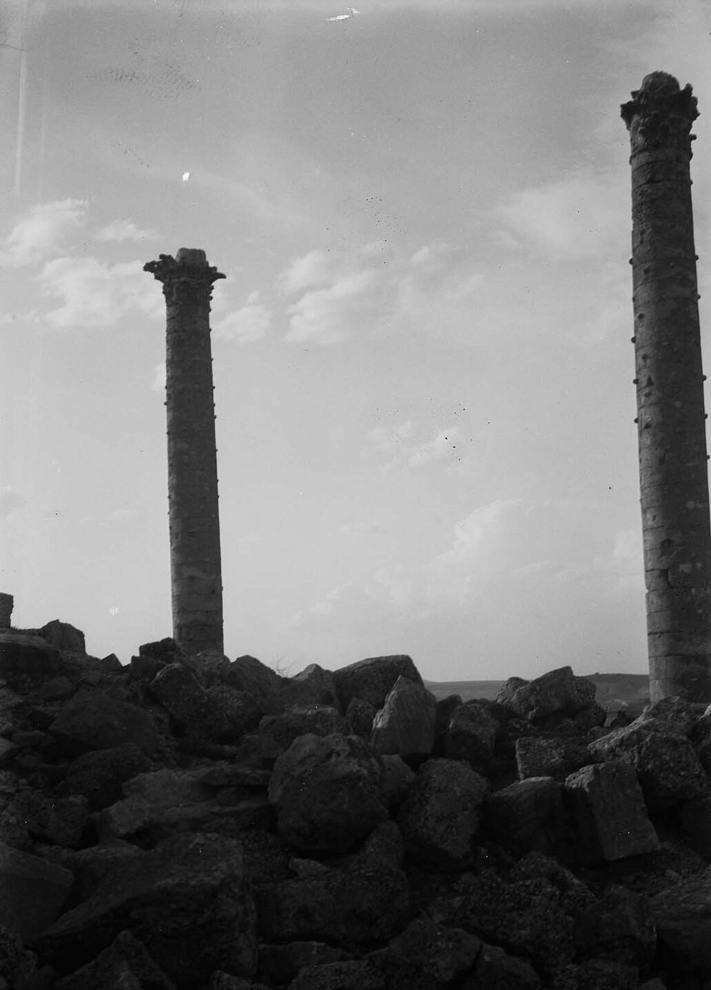 Şanlıurfa Kalesi’nde İki Antik Sütun