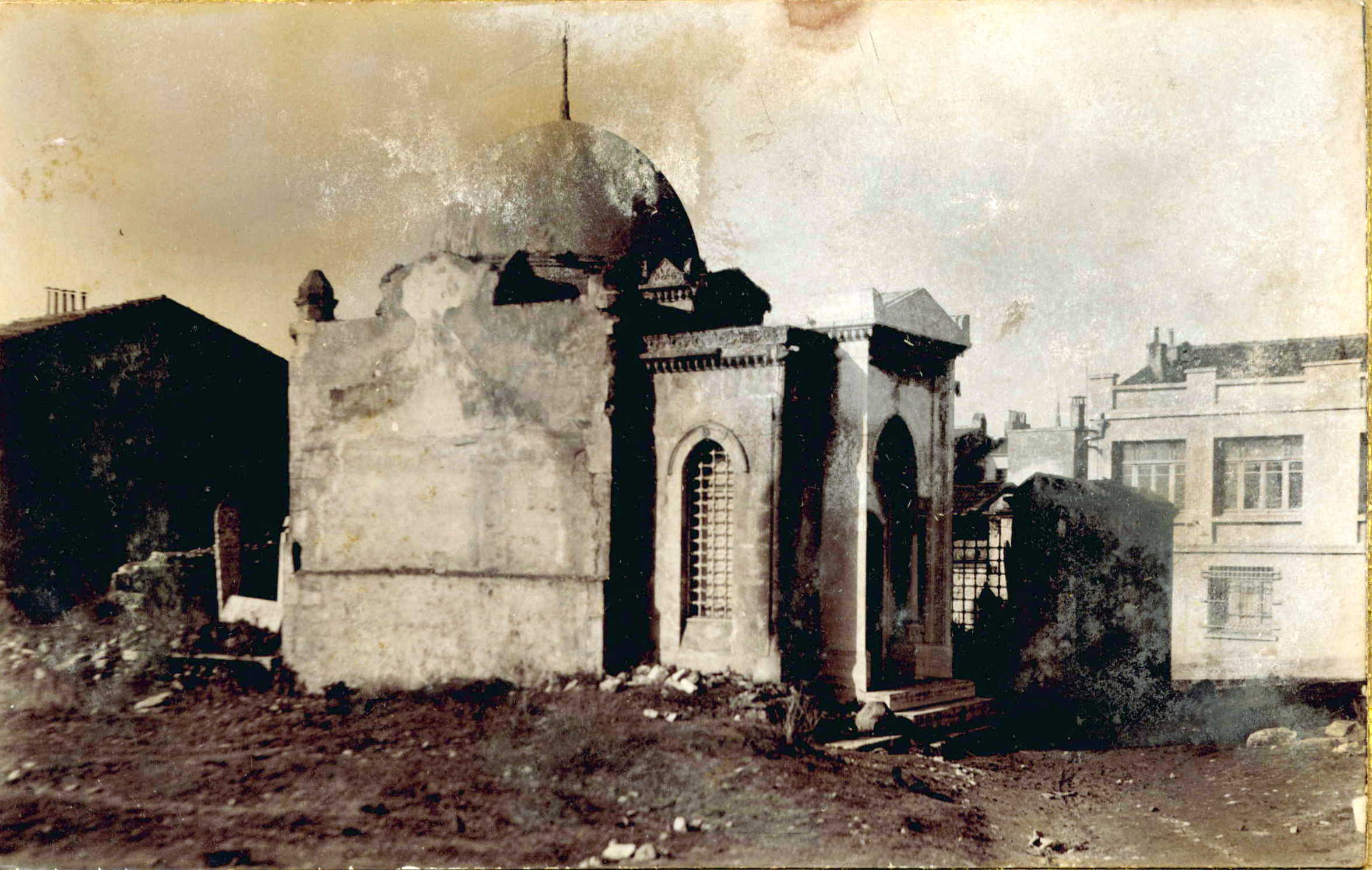 Sadrazam Ahmet Cevat Paşa Türbesi
