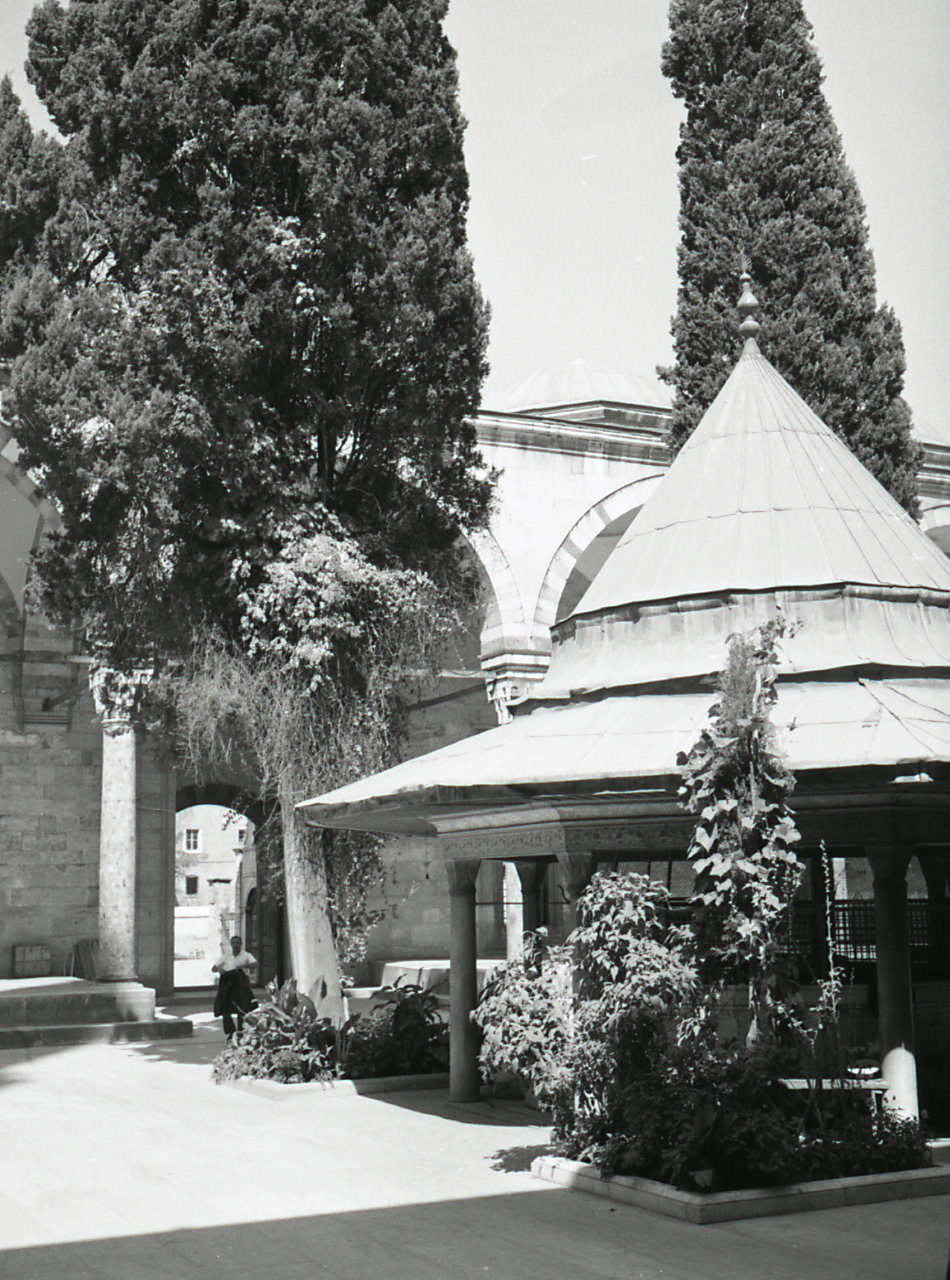 Fatih Camii Şadırvanı