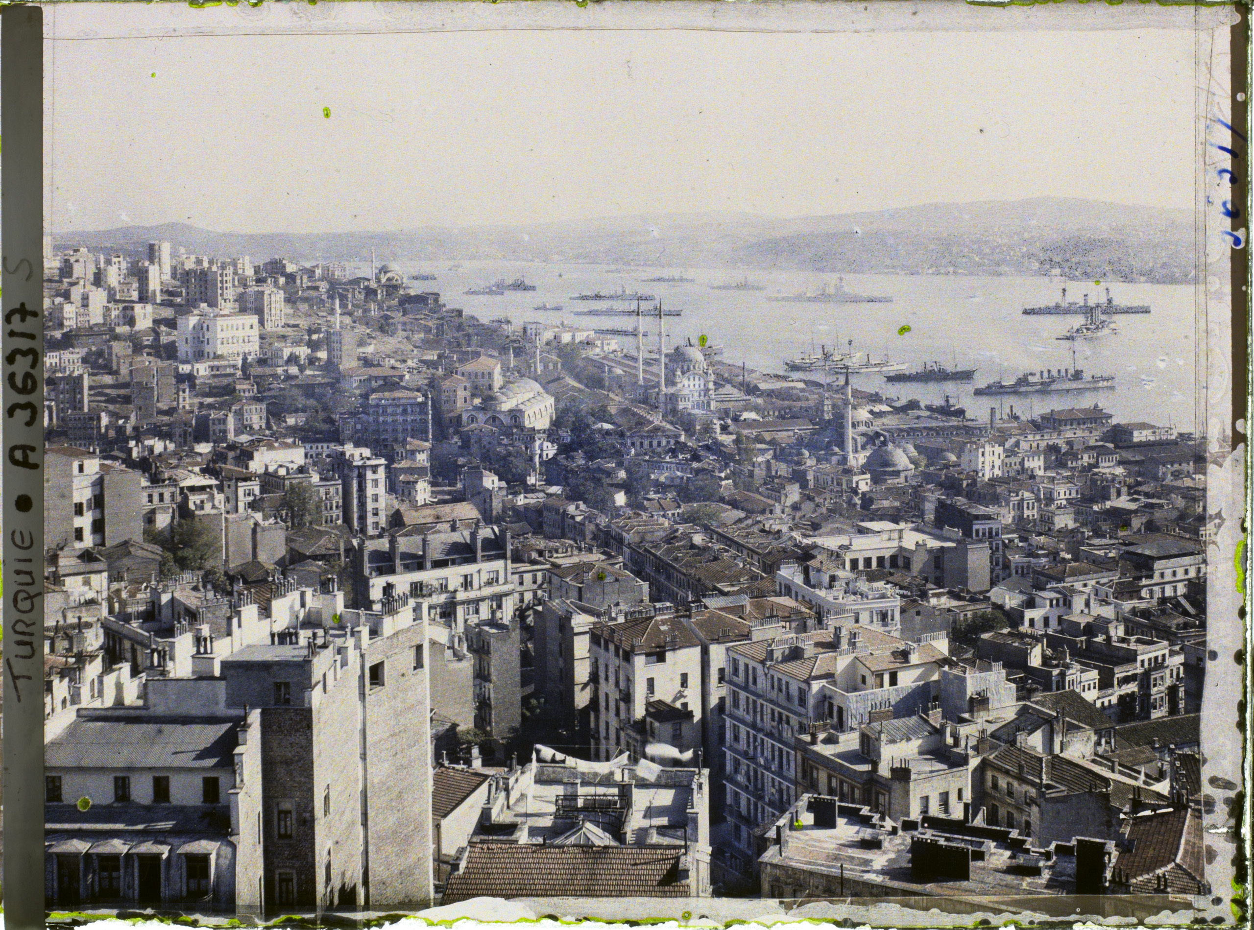 Galata Kulesi’nden Boğaziçi’ne Bakış