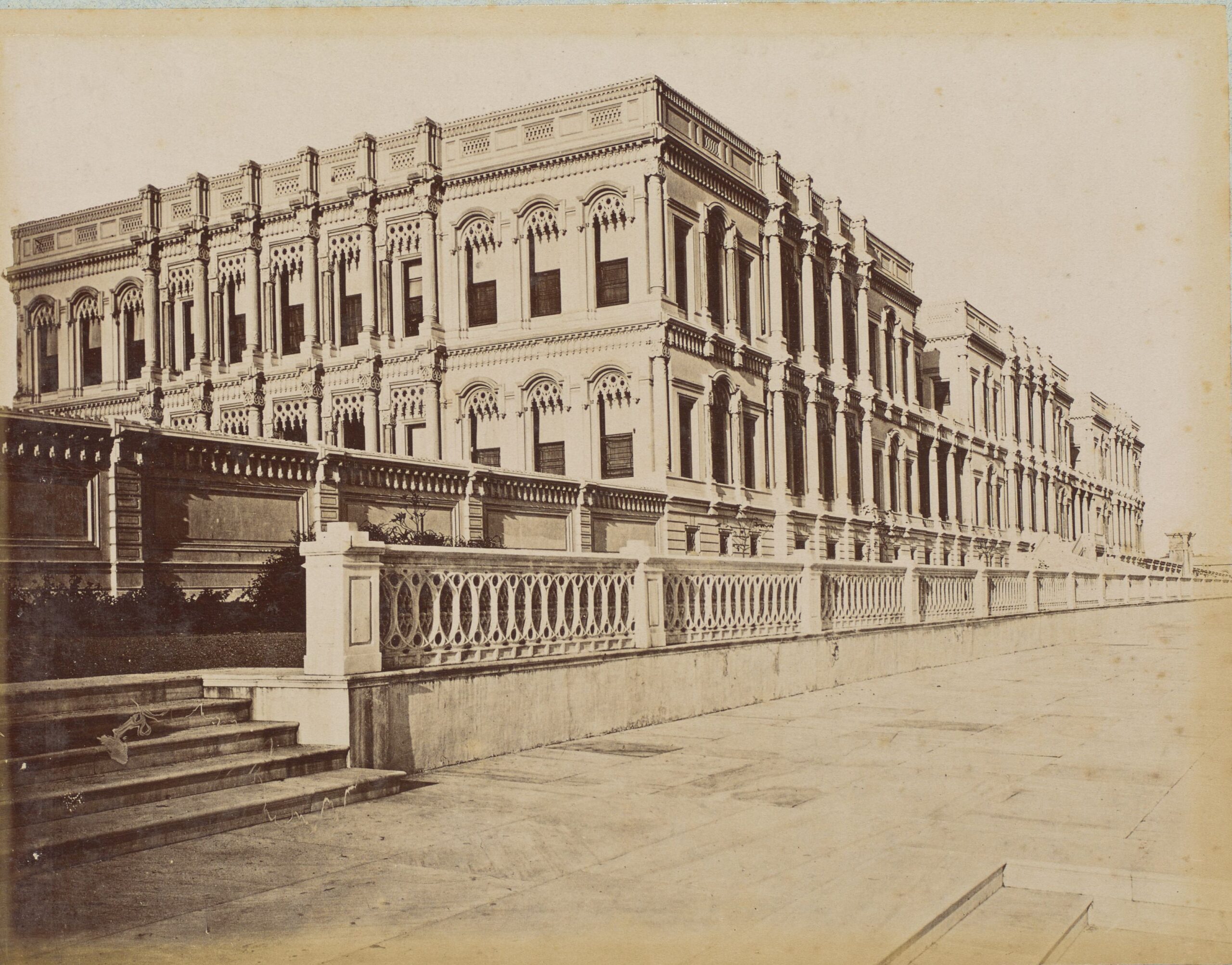 Çırağan Sarayı