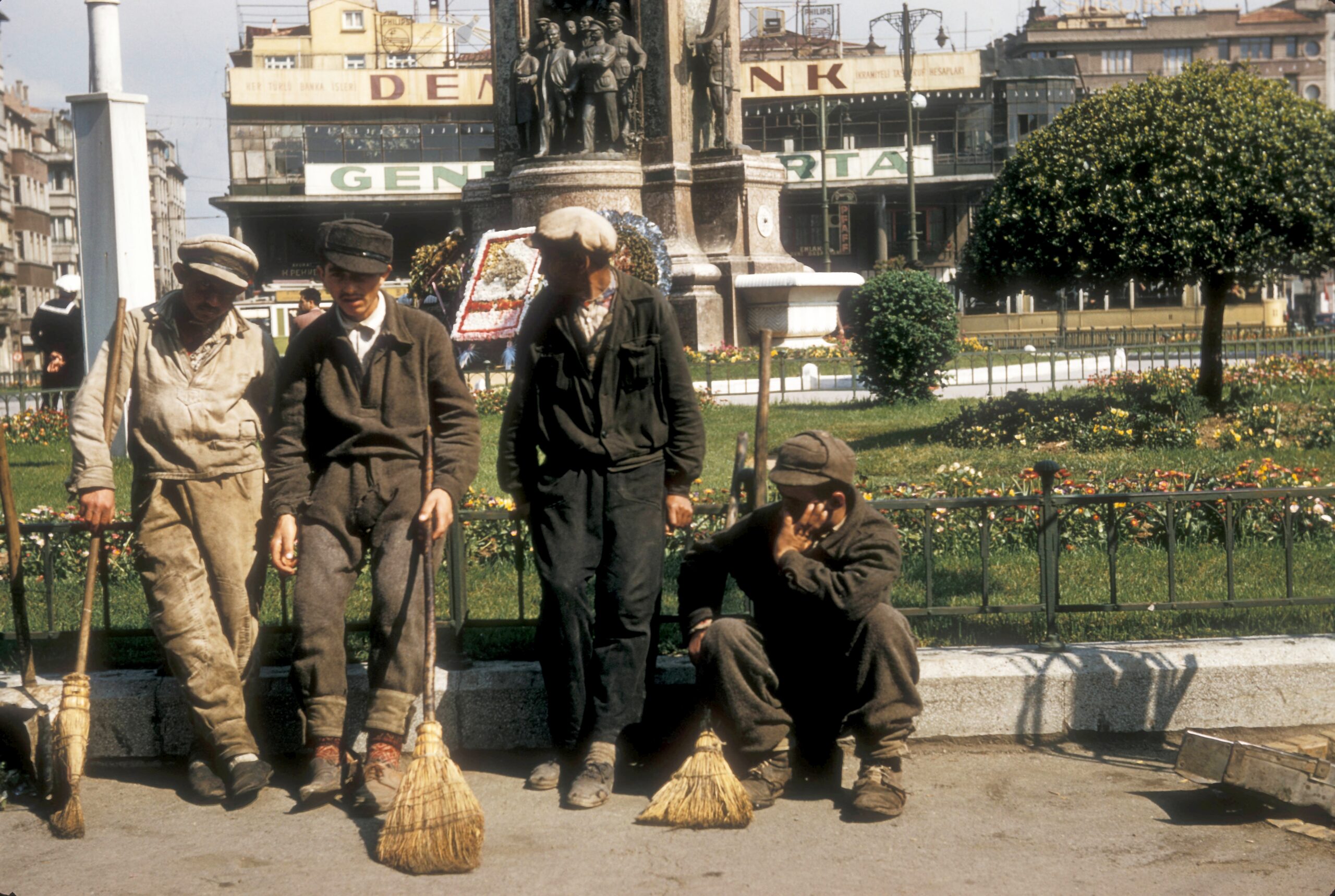 Taksim’de Temizlik İşçileri