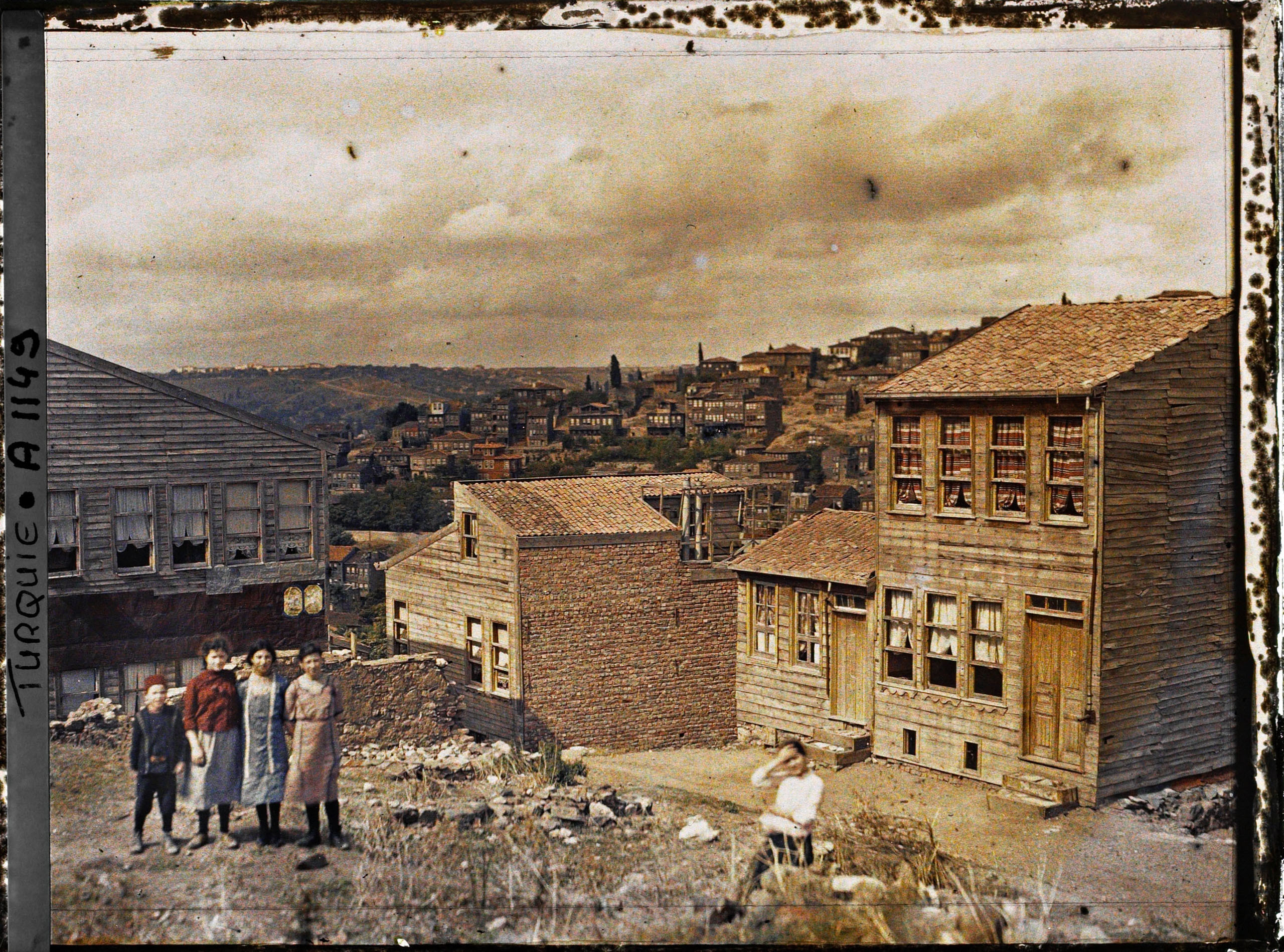 Şatafatlı Sokak Civarından Hasköy Görünümü