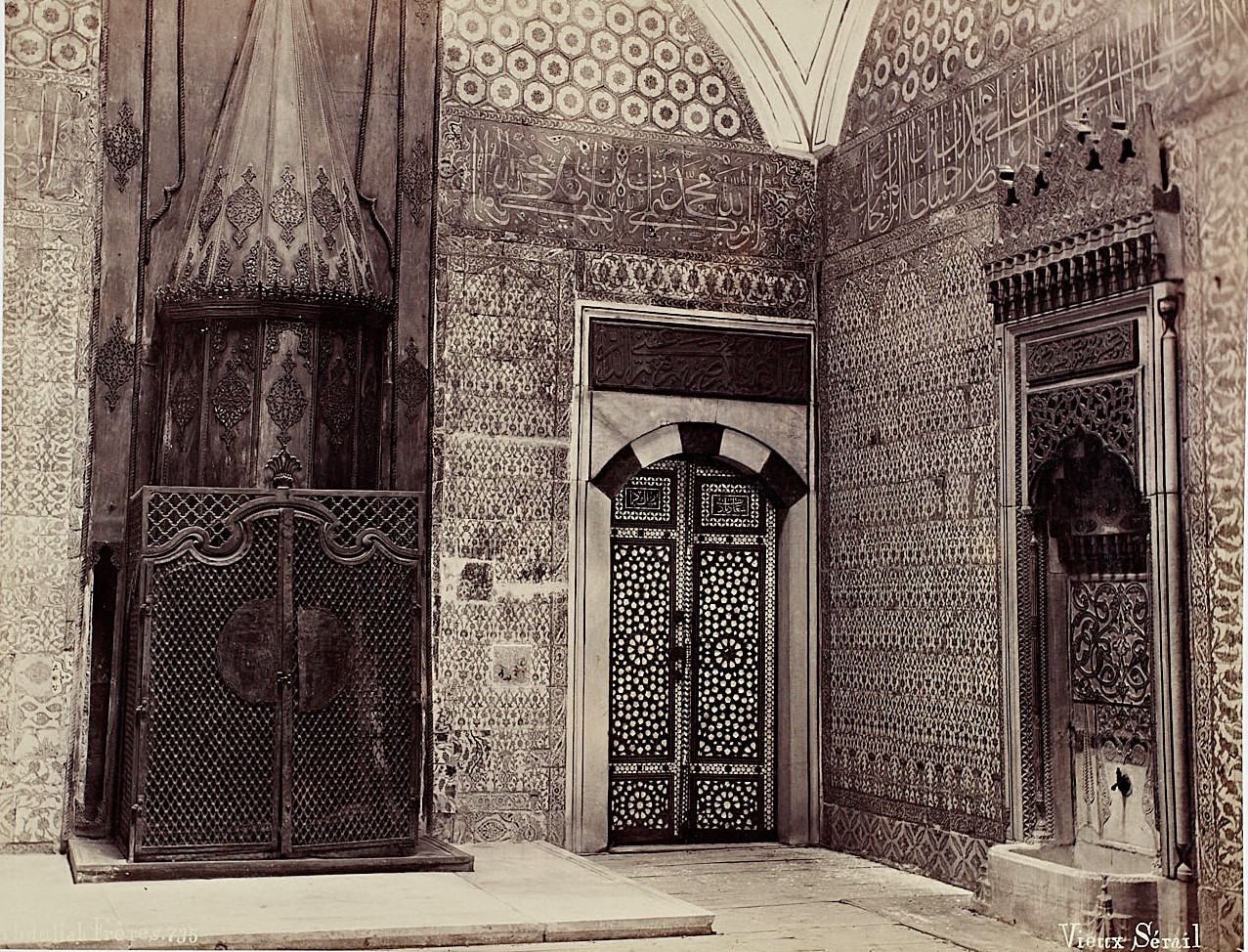 Topkapı Sarayı Harem Ocaklı Sofa