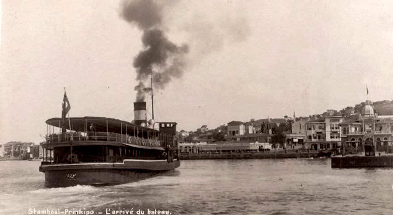 Moda Vapuru ve Büyükada İskelesi