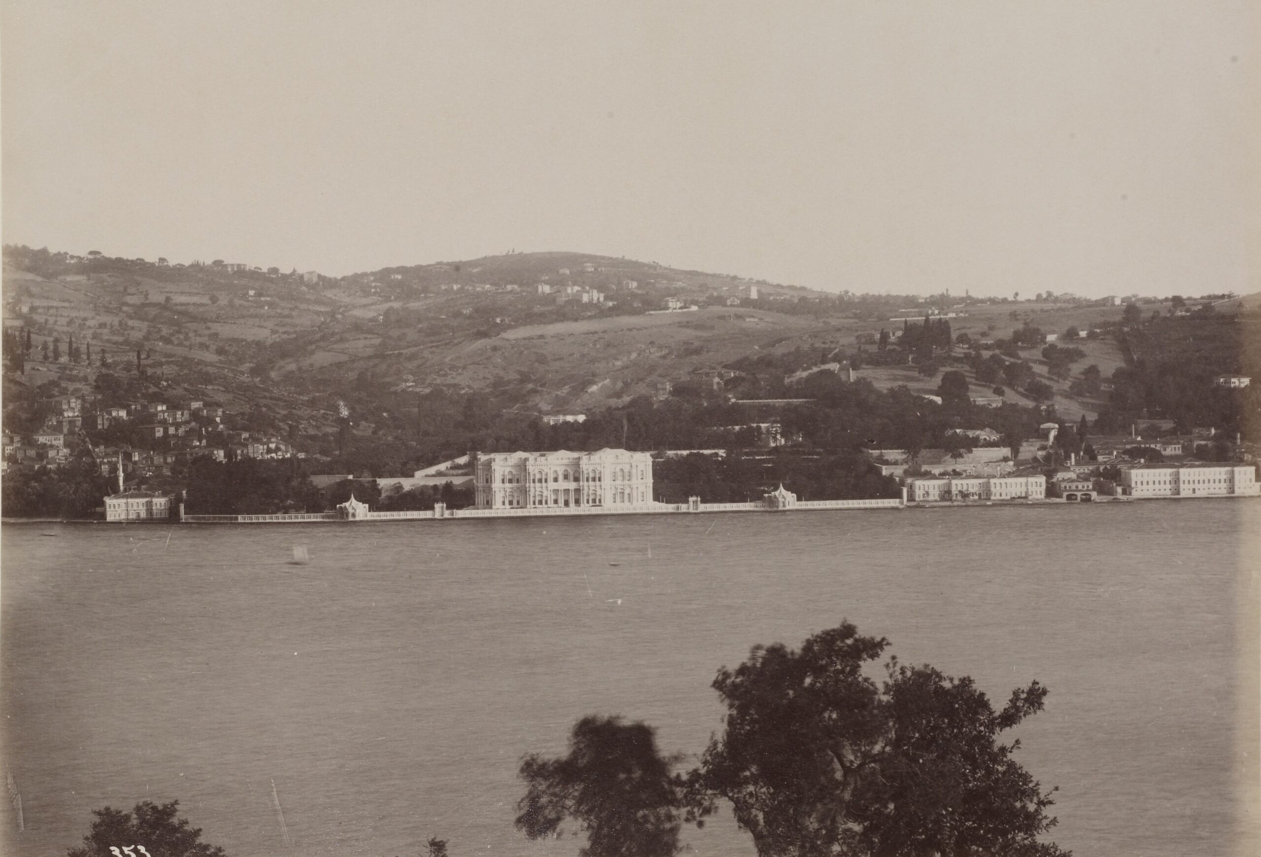 Naile Sultan Korusu’ndan Beylerbeyi Sarayı