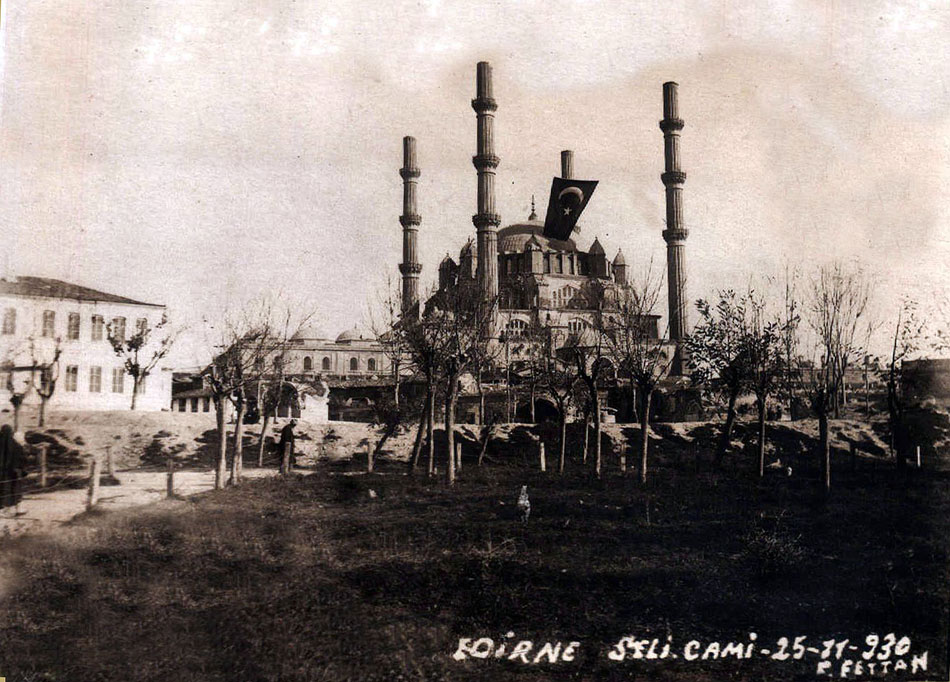 Selimiye Camii ve Edirne Belediye Binası