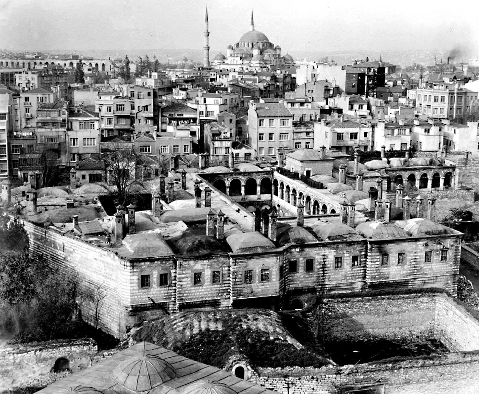 Laleli Camii Minaresi’nden Taş Han ve Şehzadebaşı