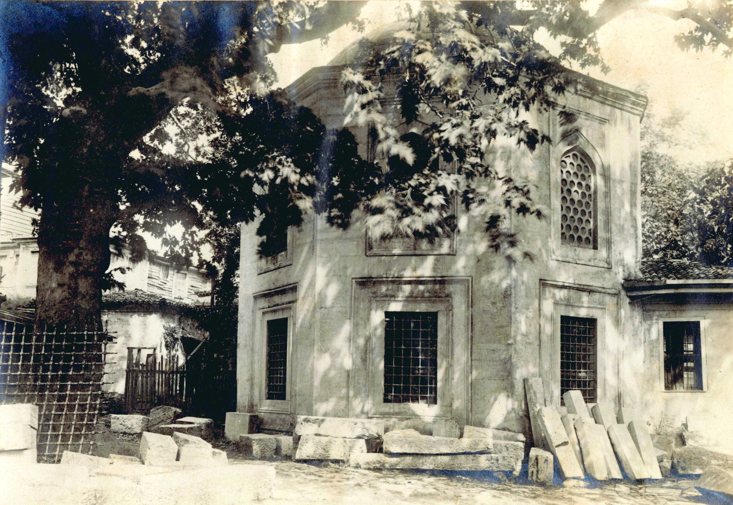 Cerrah Mehmet Paşa Tomb