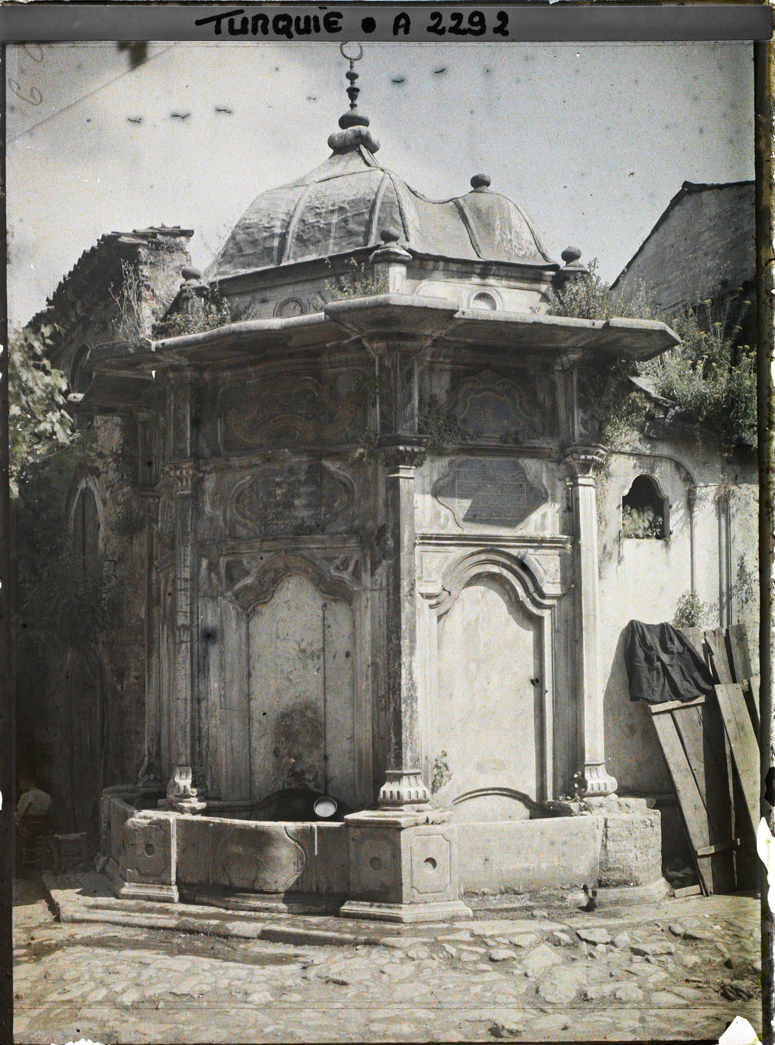 Ayşe Sineperver Valide Sultan Çeşmesi