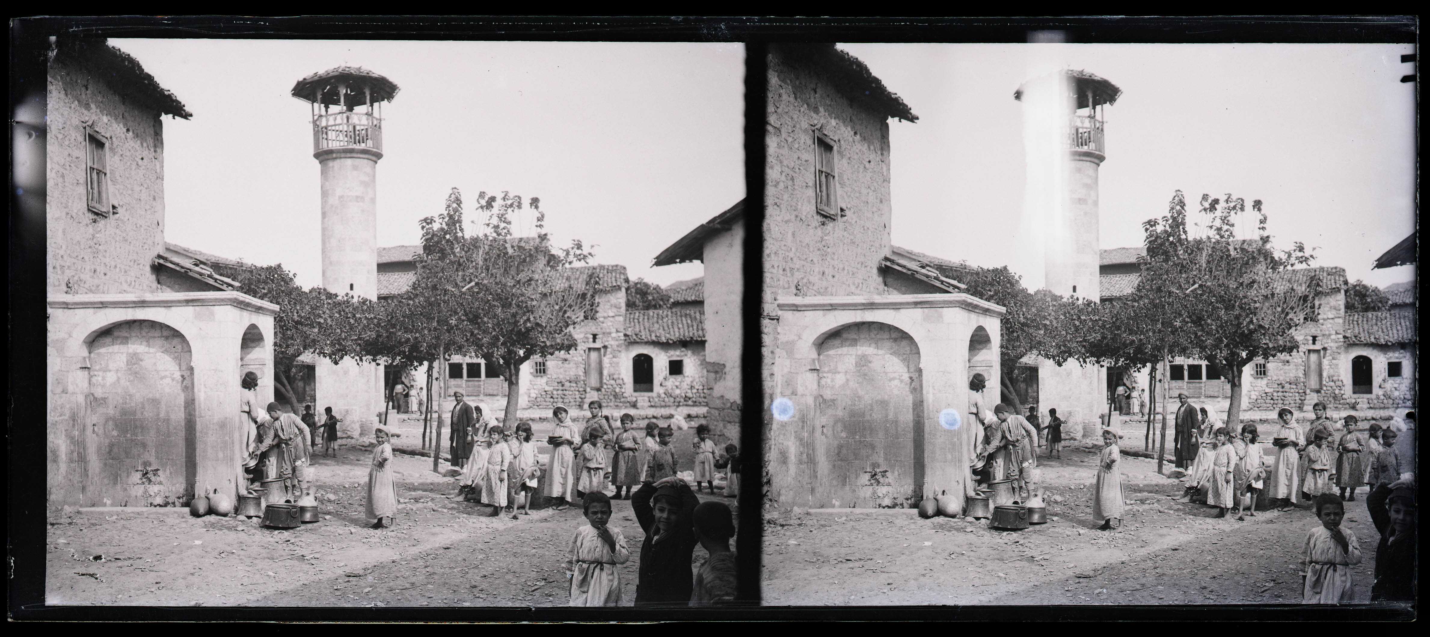 Antakya’da Bir Cami ve Önündeki Çeşme