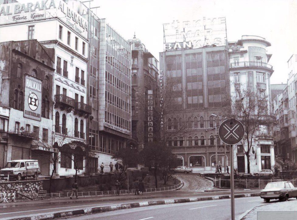 Yeni Galata Köprüsü Yapımı Sırasında Karaköy